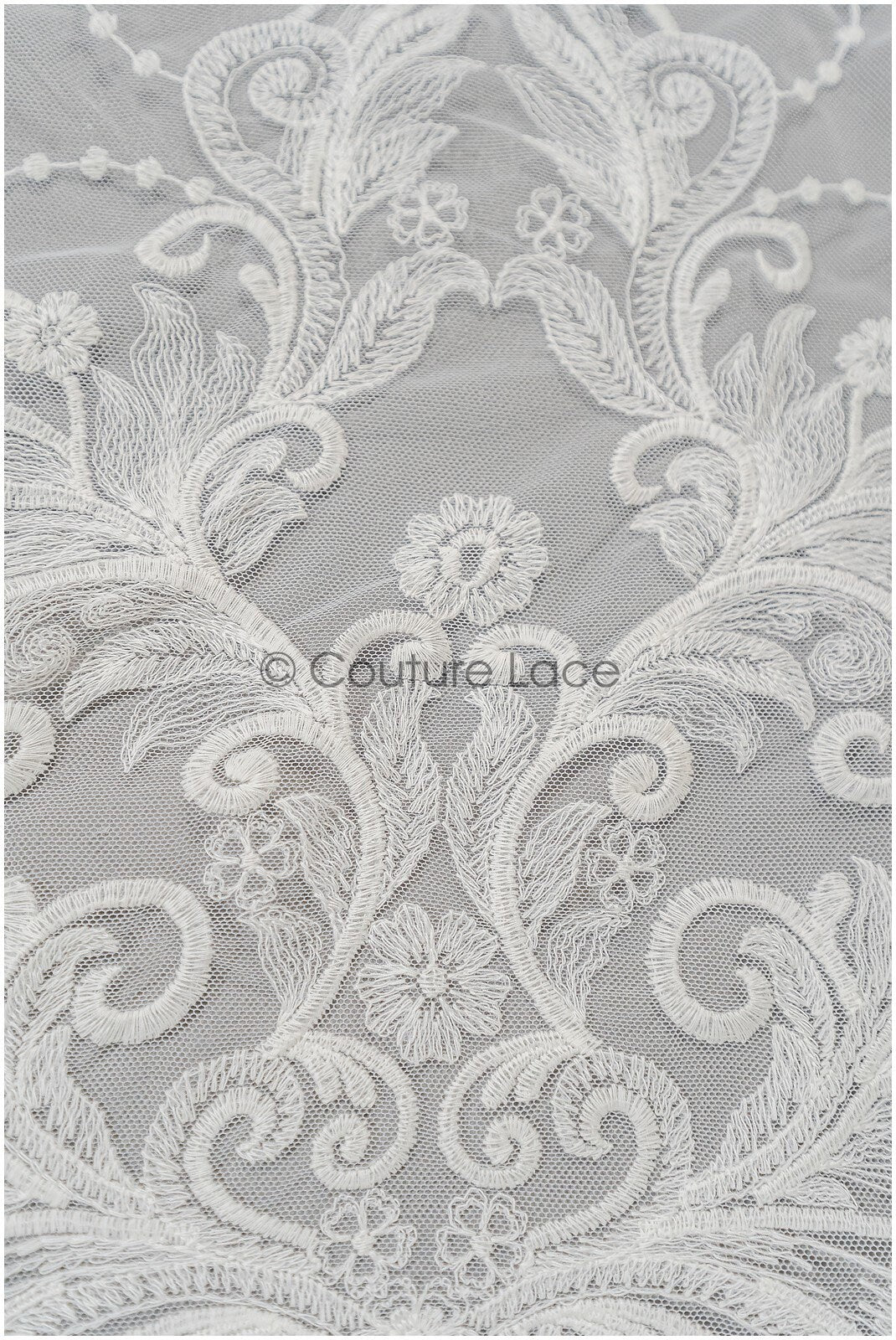 Weicher Braut Spitzenstoff Off-White/ royaler Spitzenstoff für Brautkleid/ Ornament Spitzenstoff// L21-073