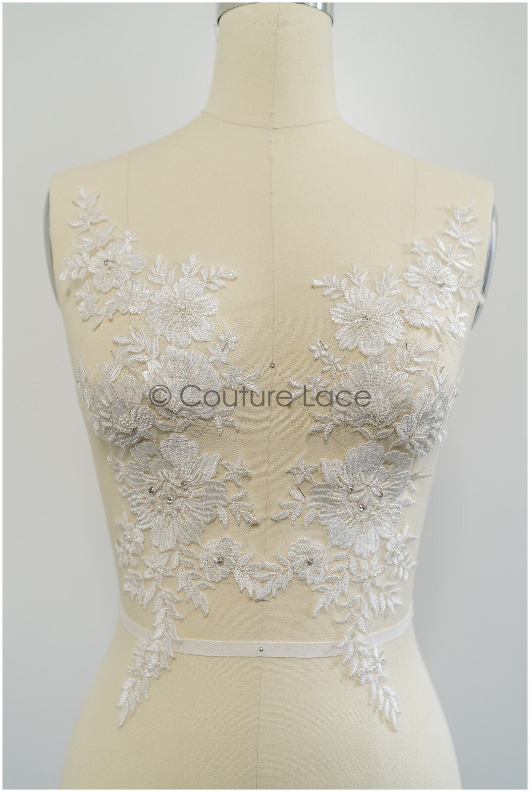 Perlen Applikation für Brautkleid, Blumenspitze Aufnäher, bestickte Spitzenapplikation, Brautapplikation// A21-227