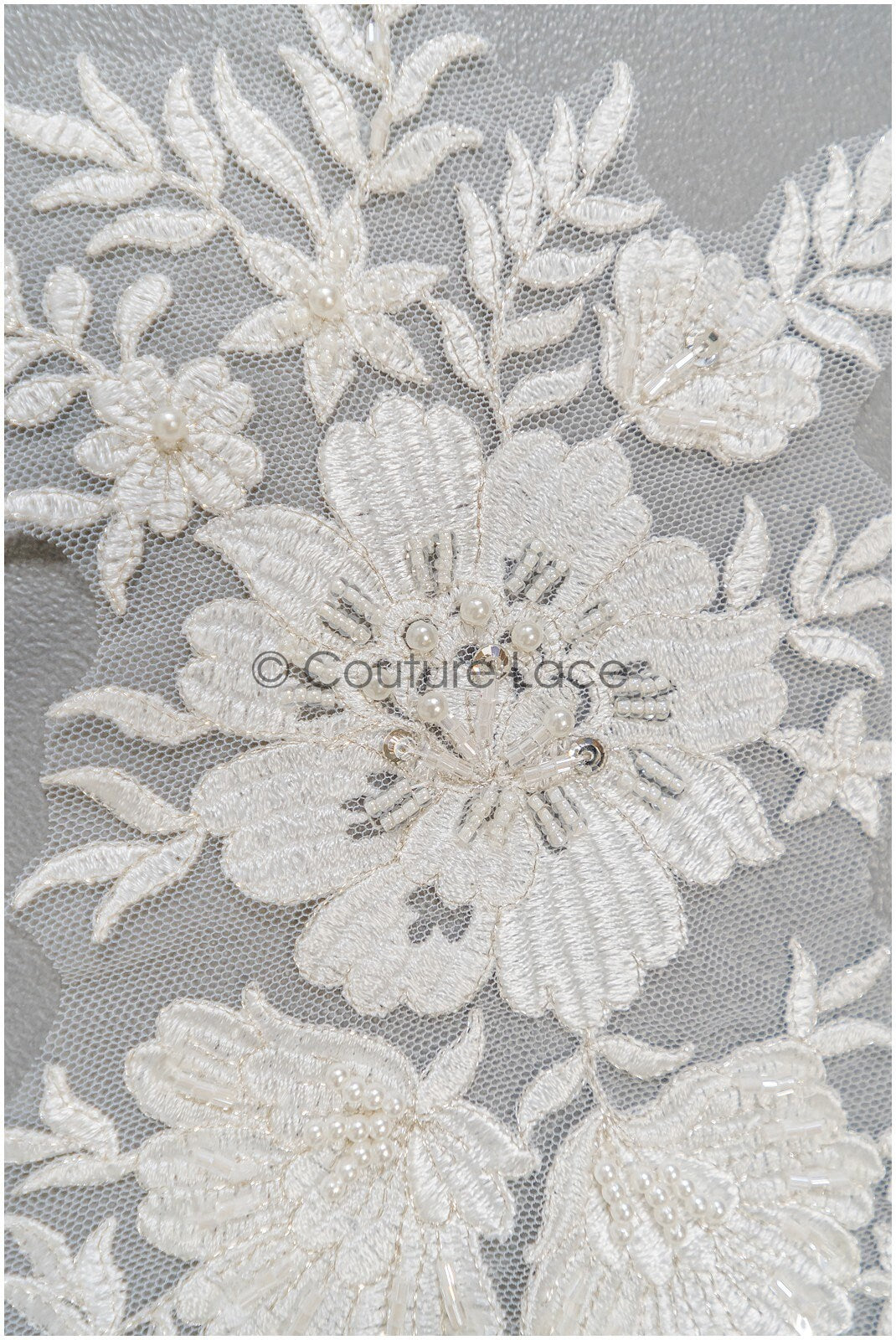Perlen Applikation für Brautkleid, Blumenspitze Aufnäher, bestickte Spitzenapplikation, Brautapplikation// A21-227