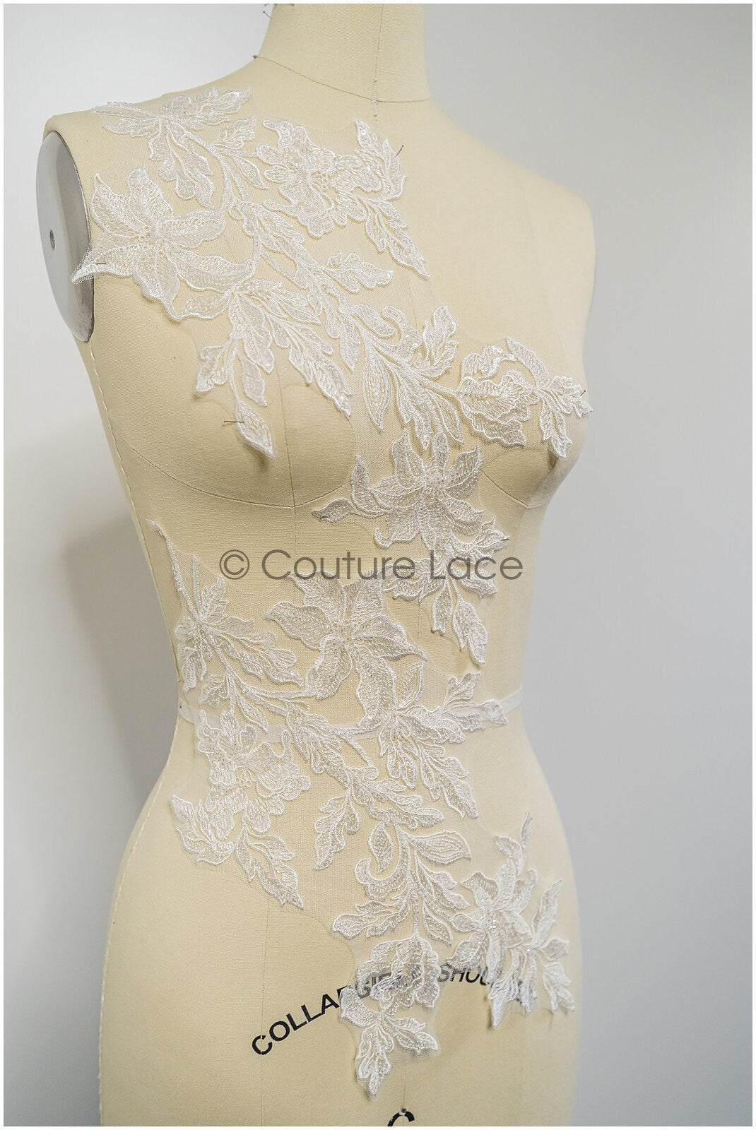 Perlen Applikation für Brautkleid, Blumenspitze Aufnäher, bestickte Spitzenapplikation, Brautapplikation// A21-223
