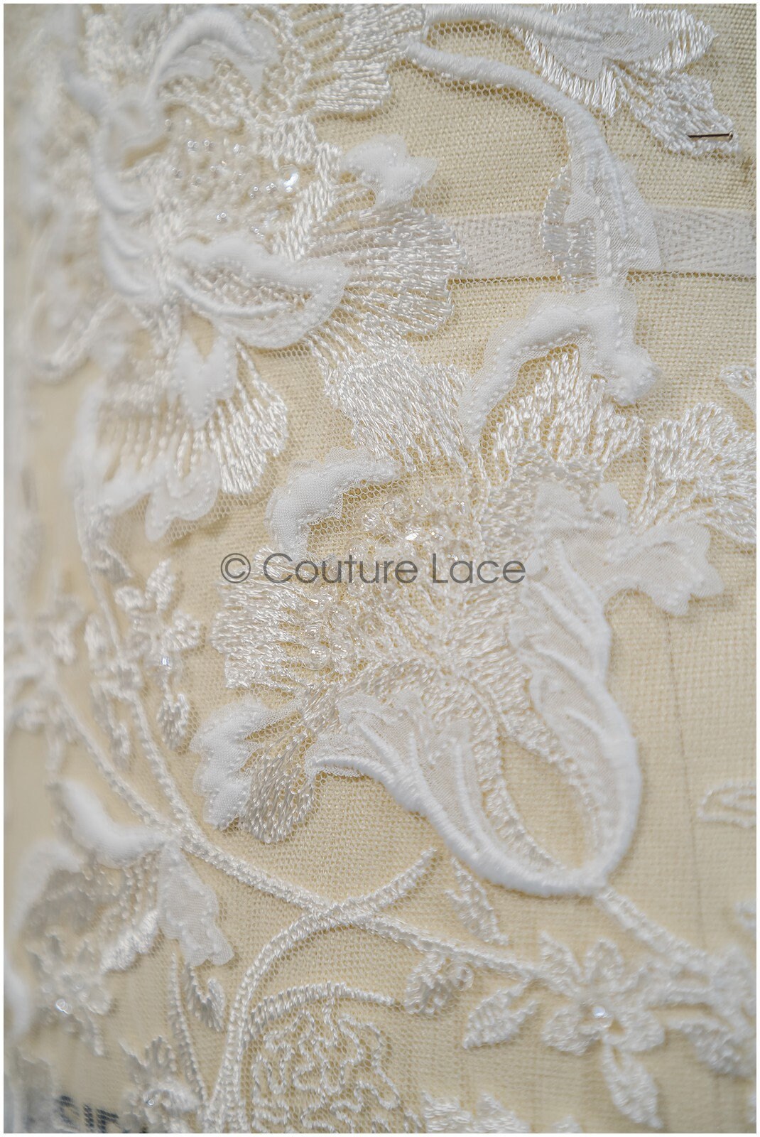 Perlen Applikation für Brautkleid, Blumenspitze Aufnäher, bestickte Spitzenapplikation, Brautapplikation// A21-222