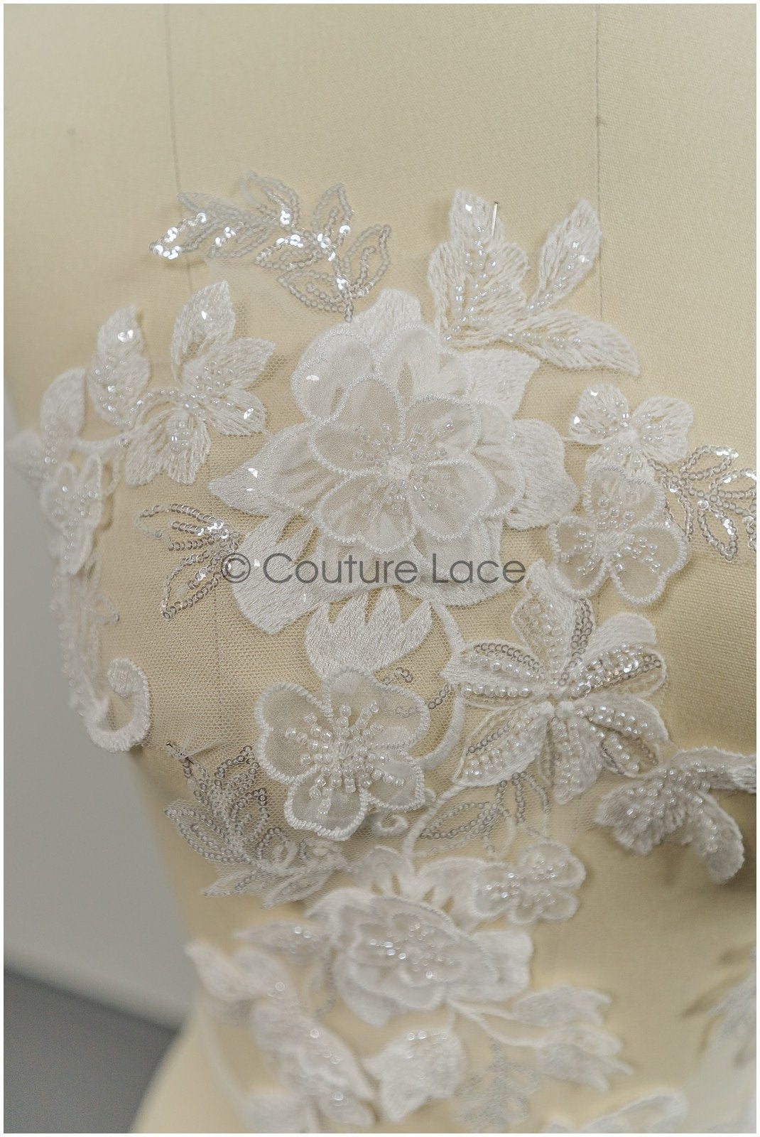 3D Blumen Spitzen Applikation, 3D Blumen Applikation, SpitzenBlume Applikation, Spitzen Applikation, 3D Brautkleid Spitzen Applikation, BrautSpitze Applikation// A21-207