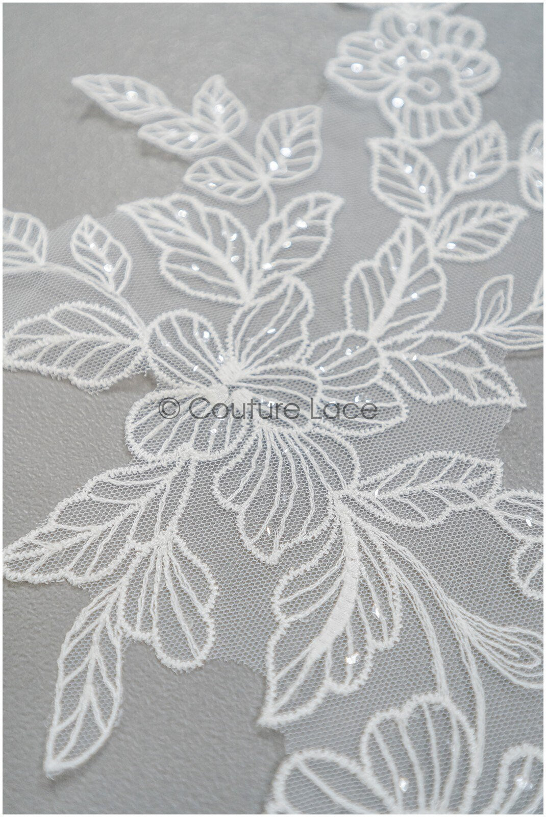 Perlen Applikationen für Brautkleid, Blumenspitzen Aufnäher, bestickte Spitzenapplikationen, kordelierte Spitzenapplikationen off-white// A21-213