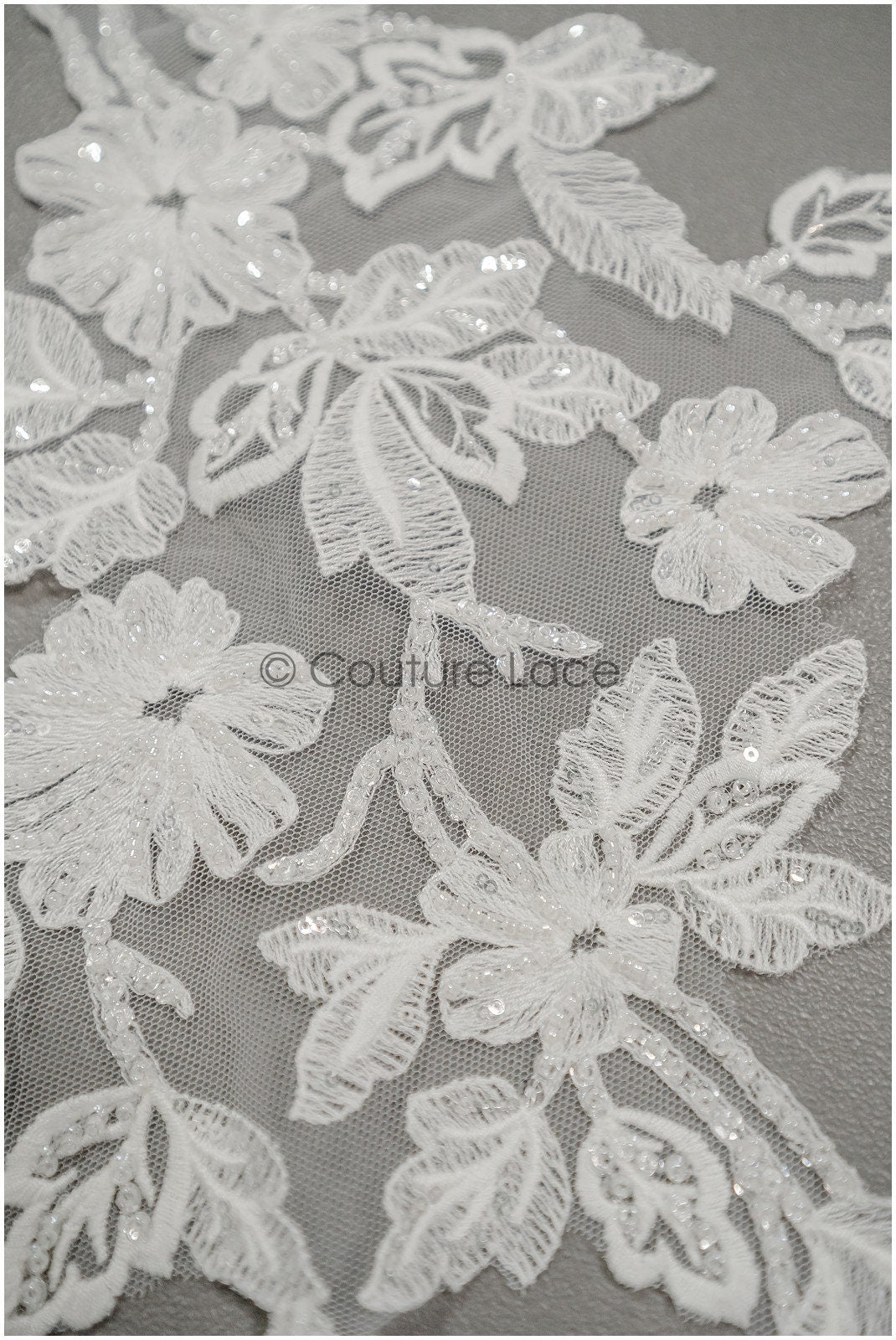Perlen Applikationen für Brautkleid, Blumenspitzen Aufnäher, bestickte Spitzenapplikationen, kordelierte Spitzenapplikationen off-white// A21-214
