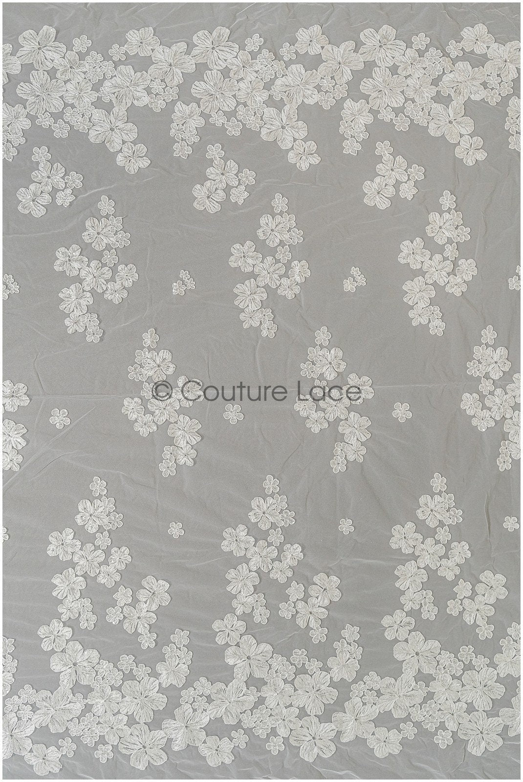 Romantischer Floraler Spitzenstoff Off-White/ Brautspitze mit Blumenmuster & Pailletten/ Braut Spitzenstoff// L22-277