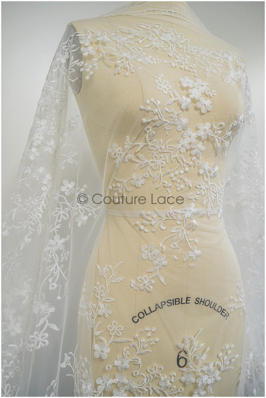 Encaje romántico floral color marfil / Tejido para novias con flores / Encaje para vestidos de boda // L21-418