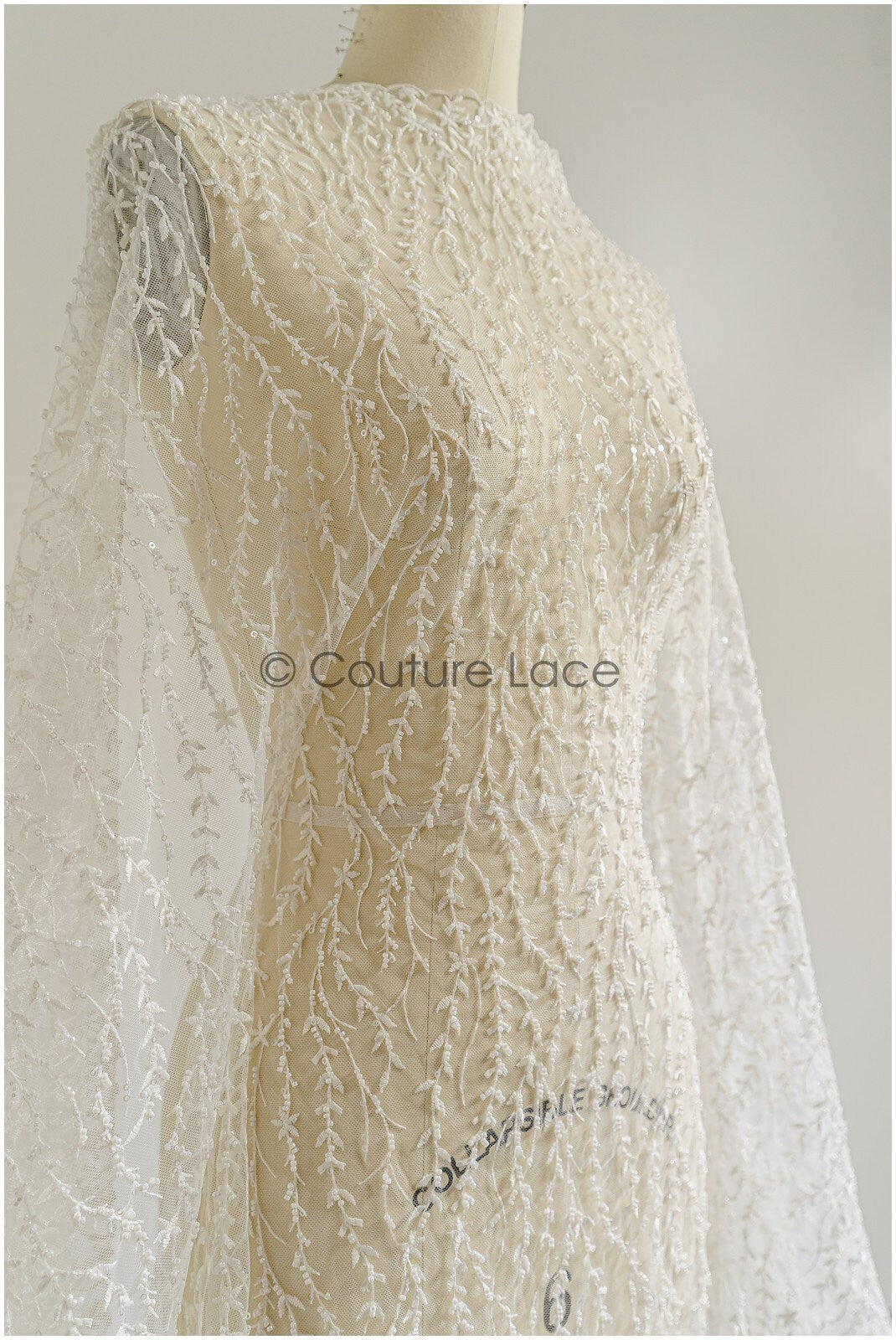 Perlen Spitzenstoff Off-White/ Brautspitze mit Perlen/ Hochzeitskleid Spitze mit Perlen & Pailletten/ Perlenspitze/ Französische Spitze// L22-301MB