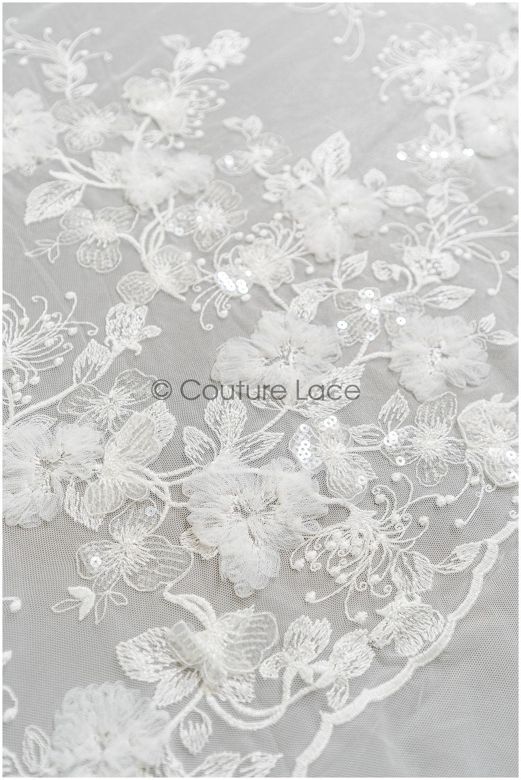 Wunderschöner 3D Blumen Spitzenstoff/ französischer Spitzenstoff Off-White/ romantischer floraler Spitzenstoff/ französische Brautspitze// L22-318B