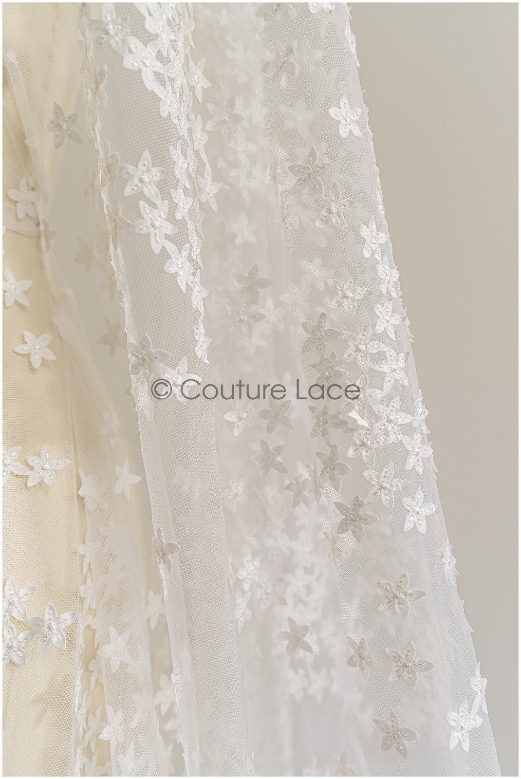 3D Blumen Spitze Stoff/ Exquisite Spitze Stoff für Hochzeitskleid/ Braut Blumenspitze/ Spitzenstoff Off-White// L22-276B