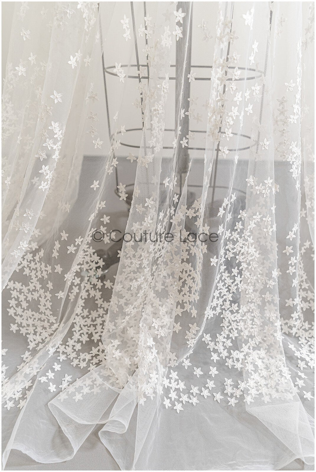 3D Blumen Spitze Stoff/ Exquisite Spitze Stoff für Hochzeitskleid/ Braut Blumenspitze/ Spitzenstoff Off-White// L22-276B