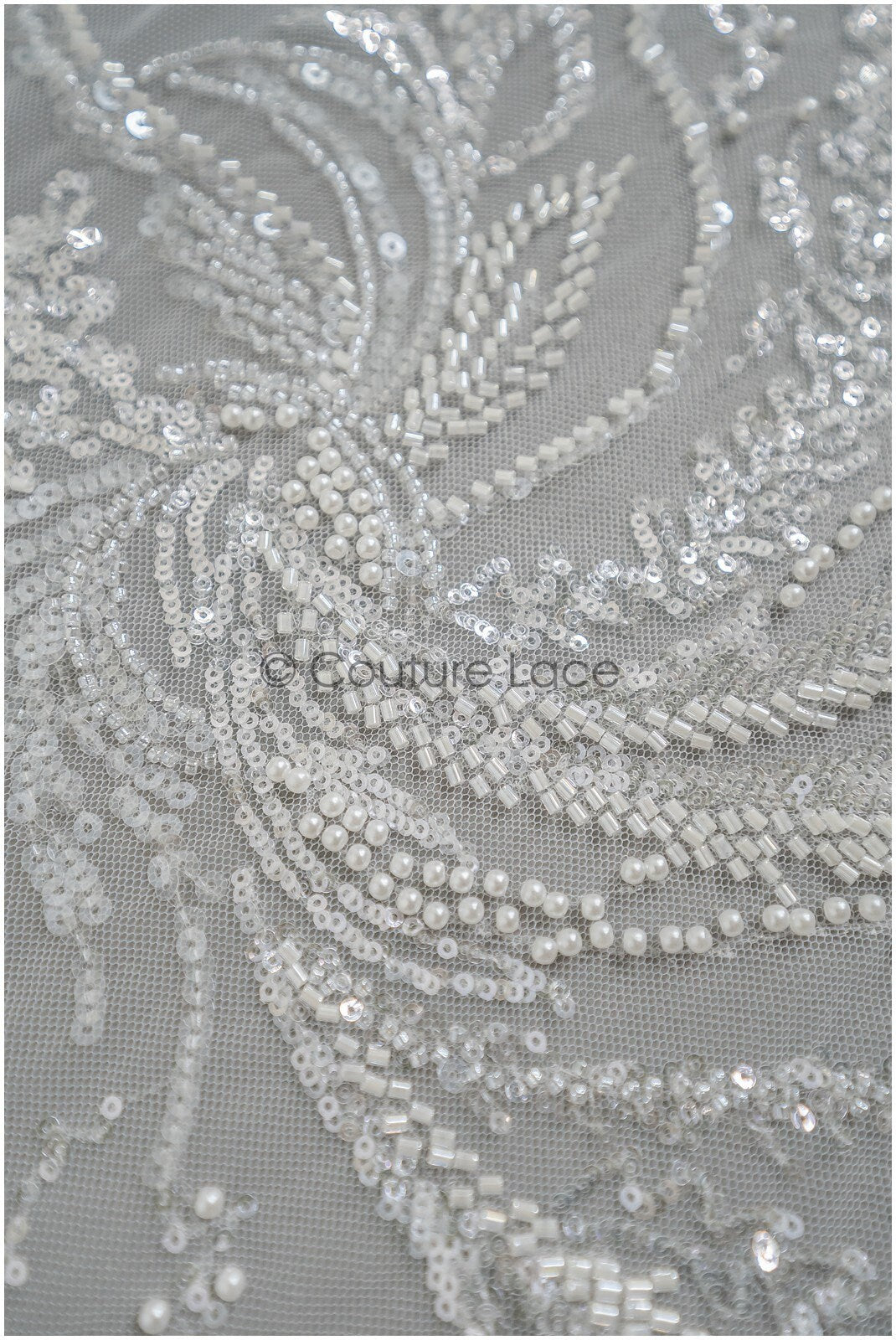 Schwerer Perlen Spitzenstoff mit Streifen/ Brautspitzenstoff Off-White/ Brautspitze mit Perlen & Pailletten/ perlengeflochtene Brautspitze// L21-181B