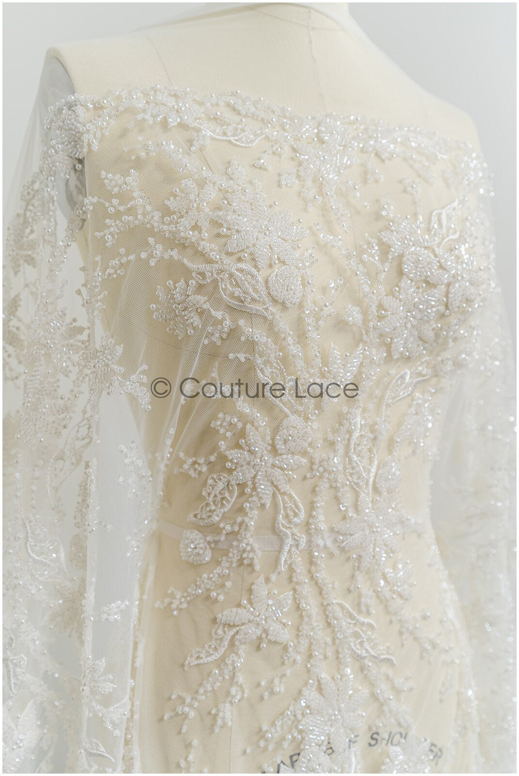 Perlen Spitzenstoff Off-white/ Couture Spitze Stoff/ Brautspitze Stoff mit Perlen/ Perlen Spitze// L21-193B