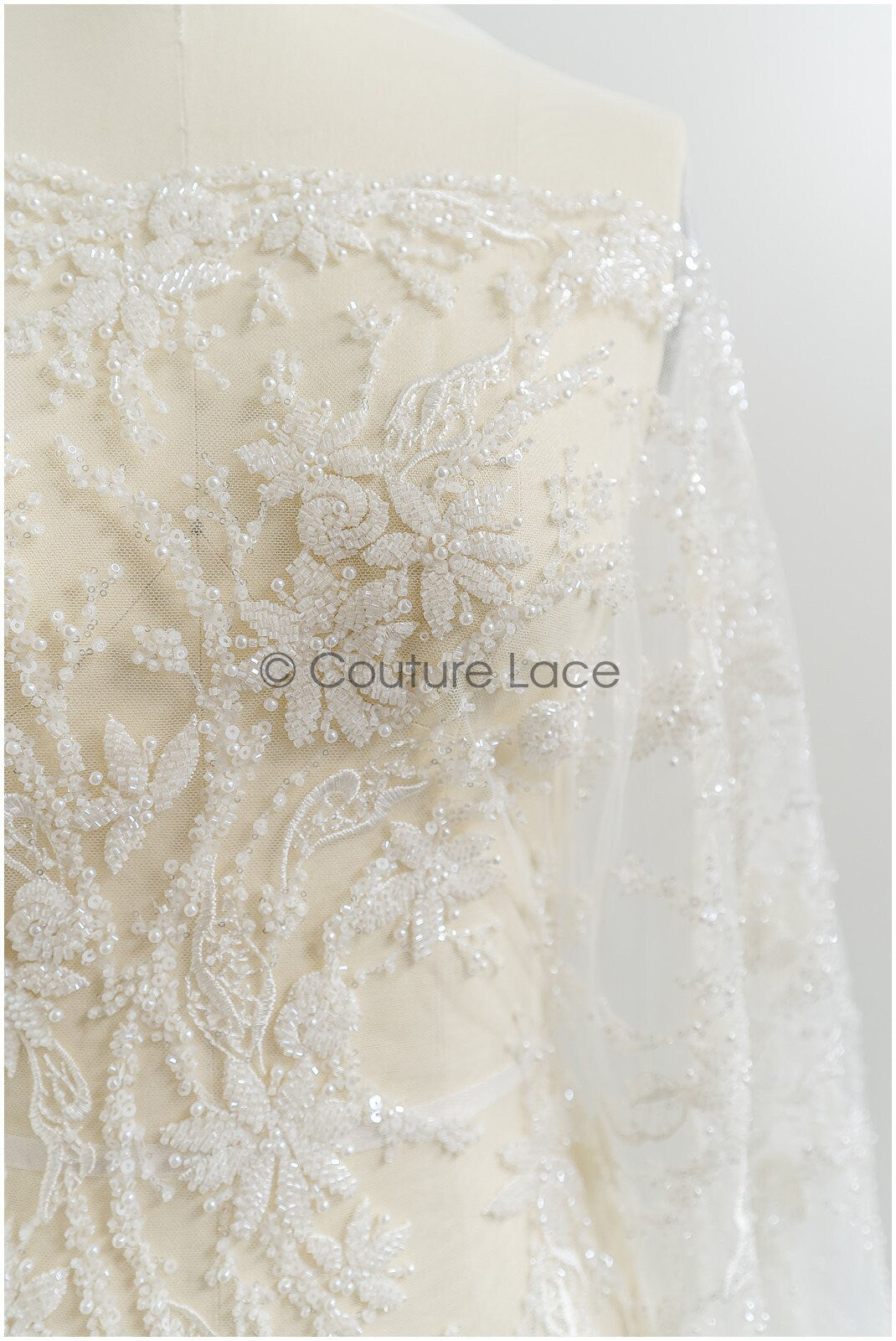 Perlen Spitzenstoff Off-white/ Couture Spitze Stoff/ Brautspitze Stoff mit Perlen/ Perlen Spitze// L21-193B