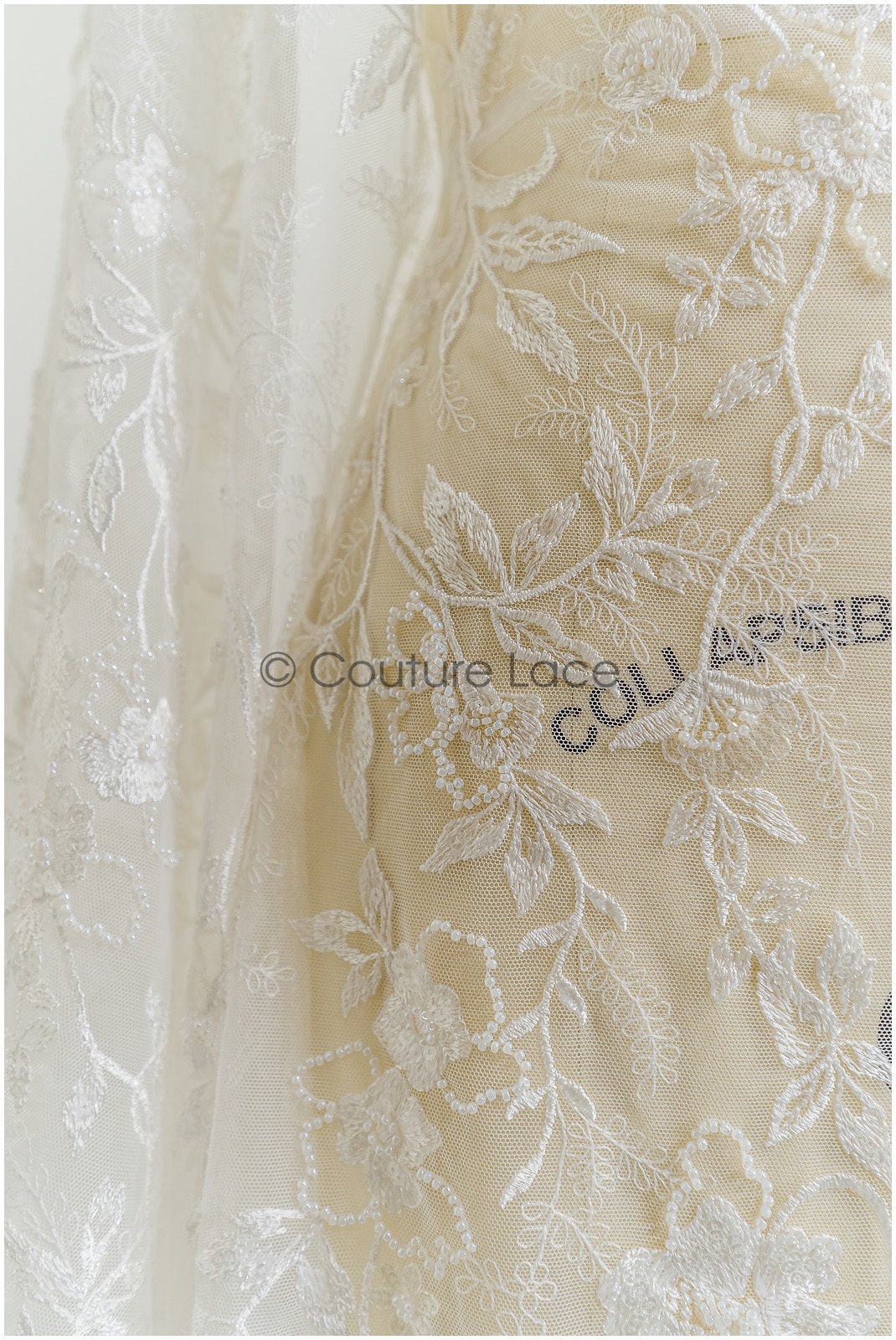 Weicher Perlen Spitzenstoff mit Blumen & Astmuster/ florale Brautspitze/ Couture Braut Spitzenstoff// L21-086B