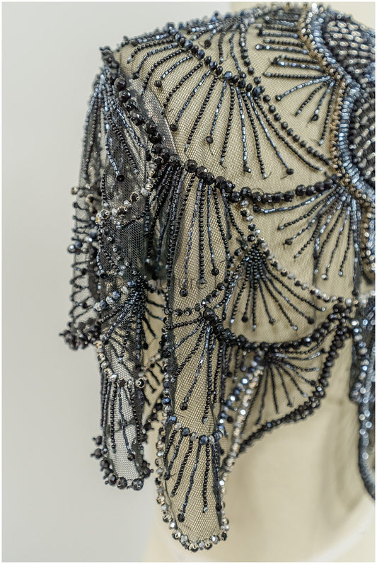 Brautumhang schwarz/ Hochzeitsumhang/ Cover up/ Strass Bolero/Perlen Capelet/ Brautbolero// E-019BL