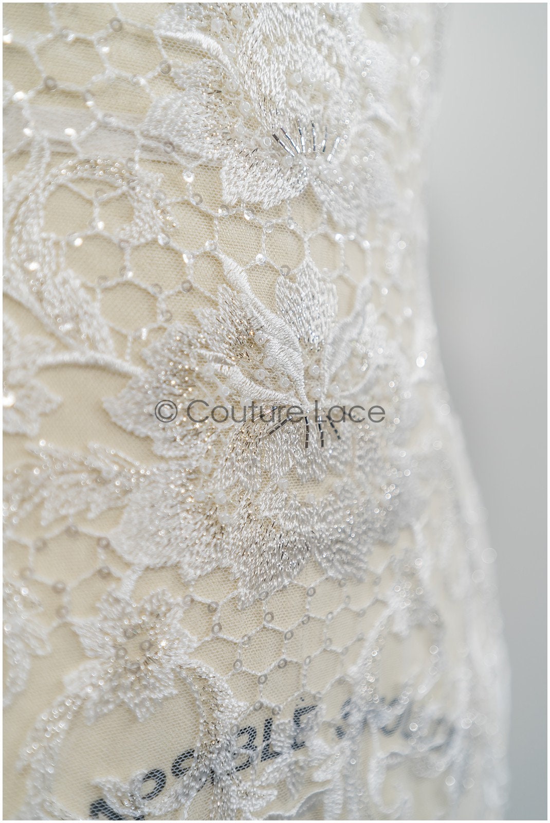 Perlen Applikation für Brautkleid, Blumenspitze Aufnäher, bestickte Spitzenapplikation, Brautapplikation// A21-196