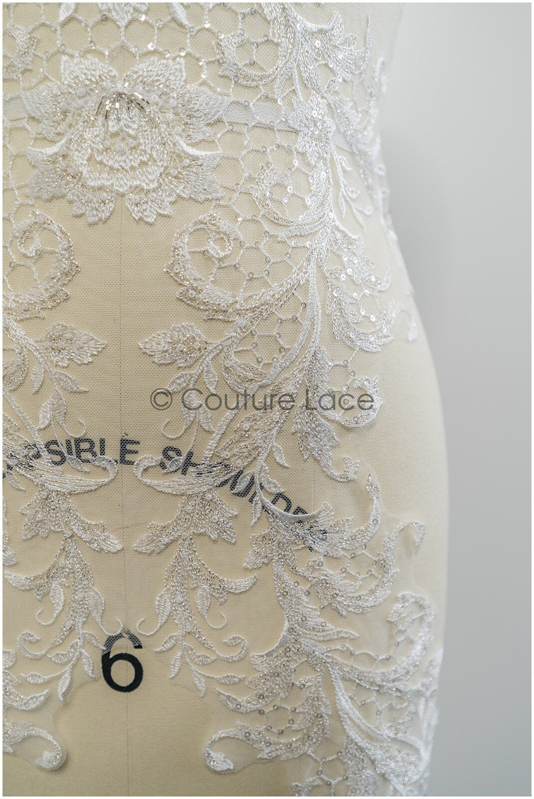 Perlen Applikation für Brautkleid, Blumenspitze Aufnäher, bestickte Spitzenapplikation, Brautapplikation// A21-196