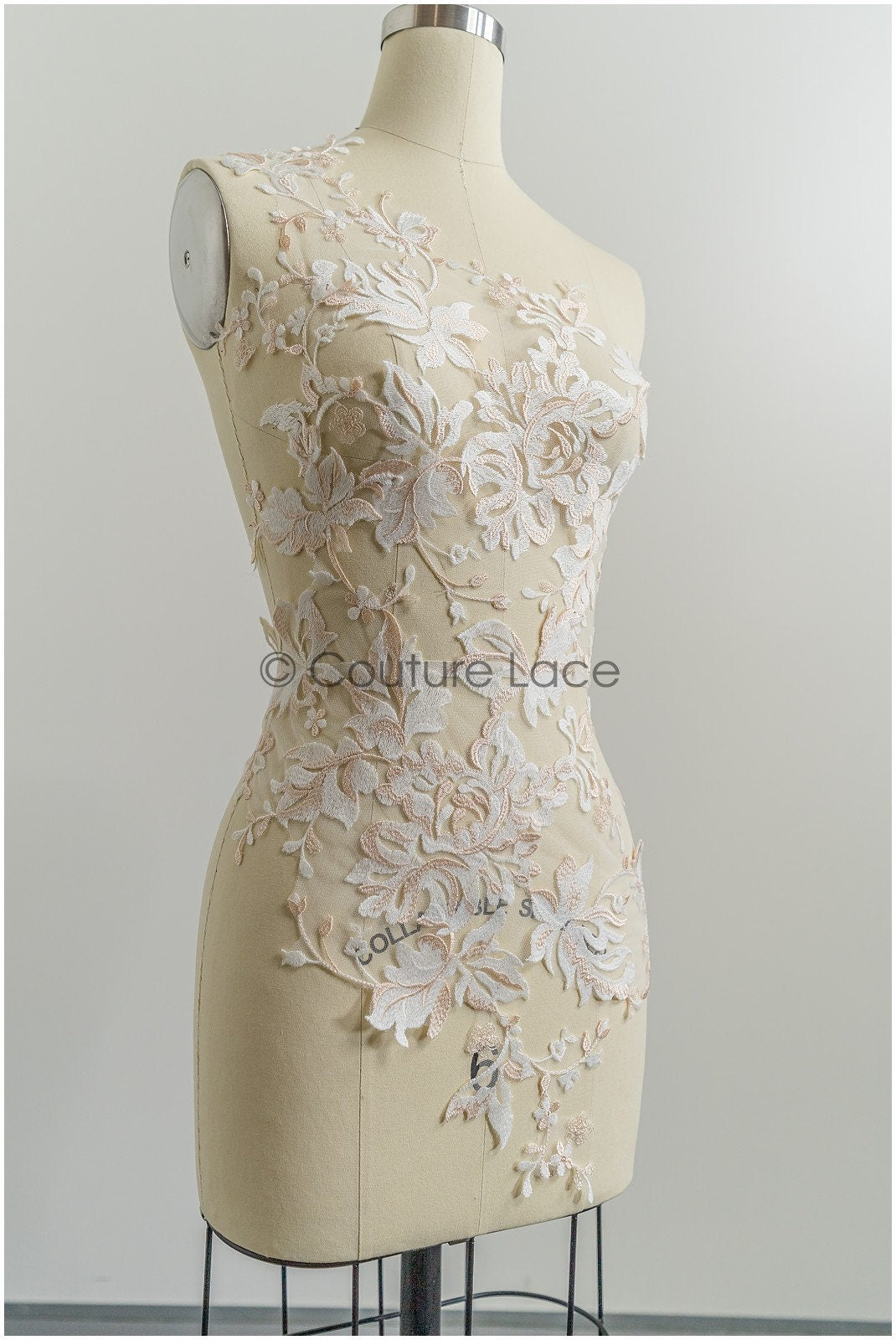 A21-203 / Florale SpitzenApplikation für Brautkleid, Blumenspitze Aufnäher, bestickte Spitzenapplikation, Brautapplikation