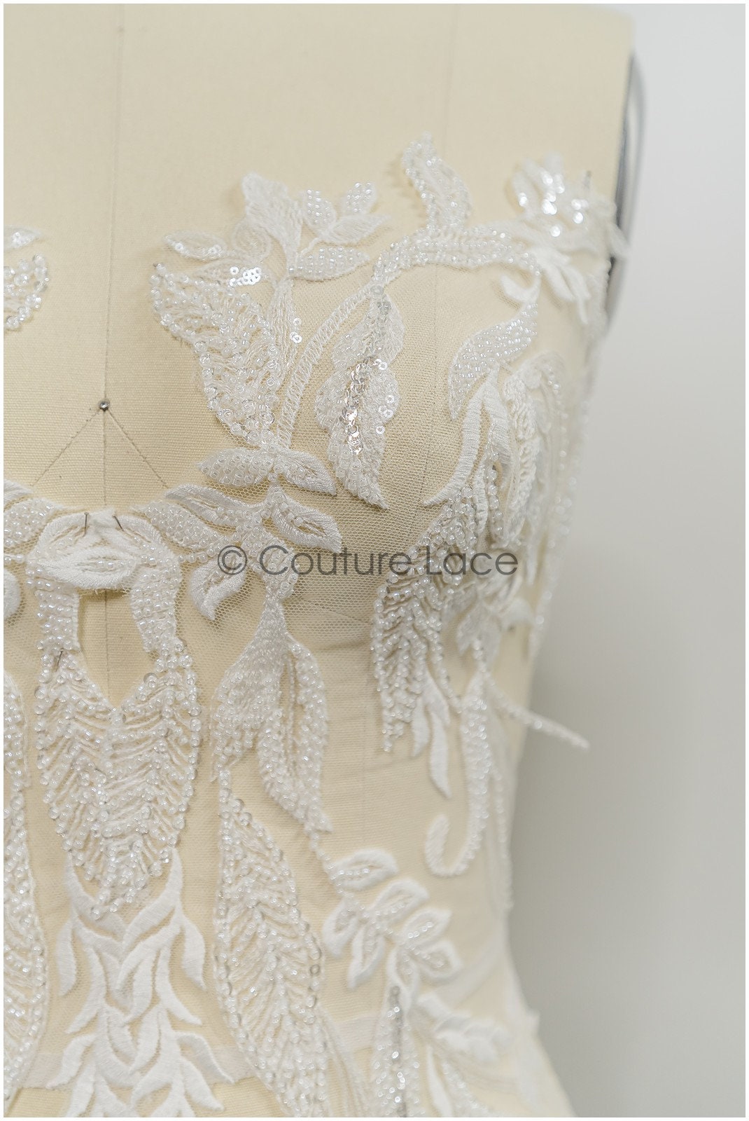 Perlen Applikationen für Brautkleid, Blumenspitzen Aufnäher, bestickte Spitzenapplikationen, kordelierte Spitzenapplikationen off-white// A21-215