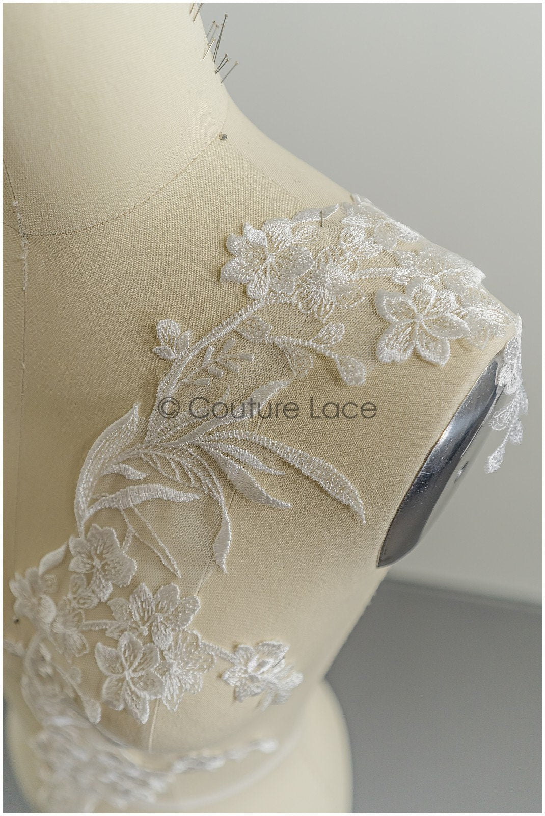 Romantic lace trim off-white/ wedding dress lace trim/ embroidered lace trim// T21-152