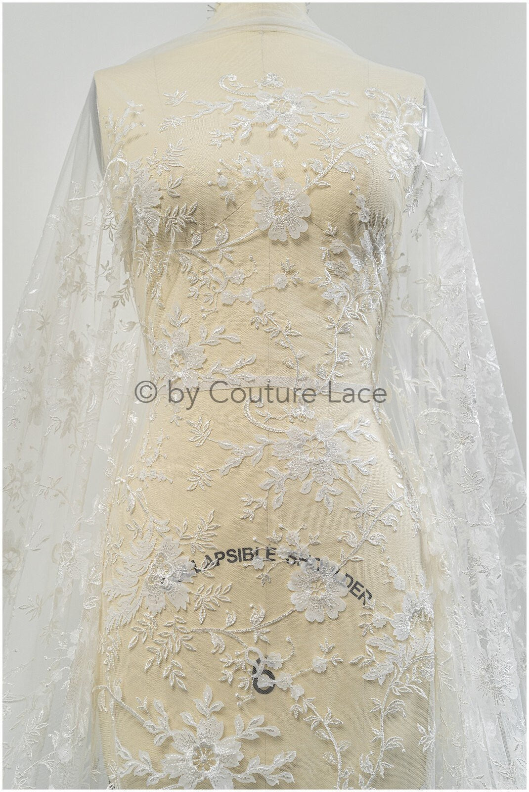 3D Blumen Spitzenstoff Off-White/ Braut Spitzenstoff/ romantischer Spitzenstoff mit 3D Blumen/ Hochzeit Spitzenstoff// L20-372