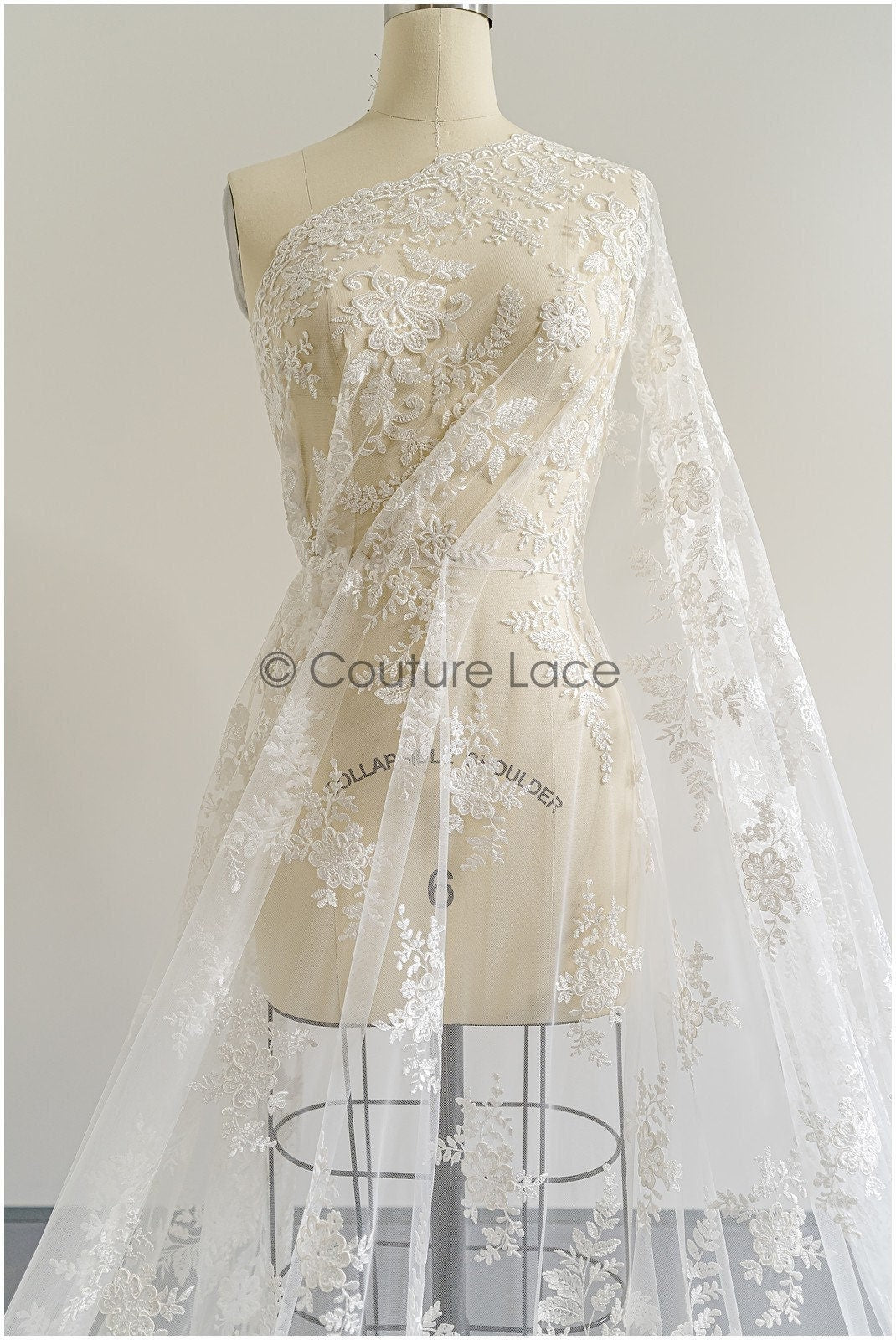 Romantischer floraler Spitzenstoff/ Braut Spitzenstoff mit Blumen/ Hochzeit Spitzenstoff// L22-208NB