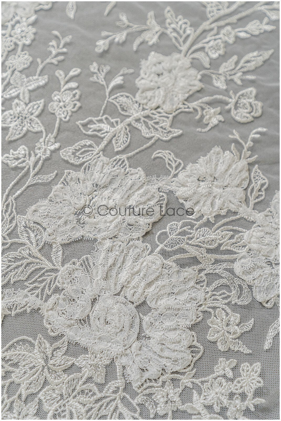 3D Blumen Spitzenstoff Off-White/ Braut Spitzenstoff/ romantische Spitze mit 3D Blumen/ Hochzeit Spitzenstoff// L22-219B