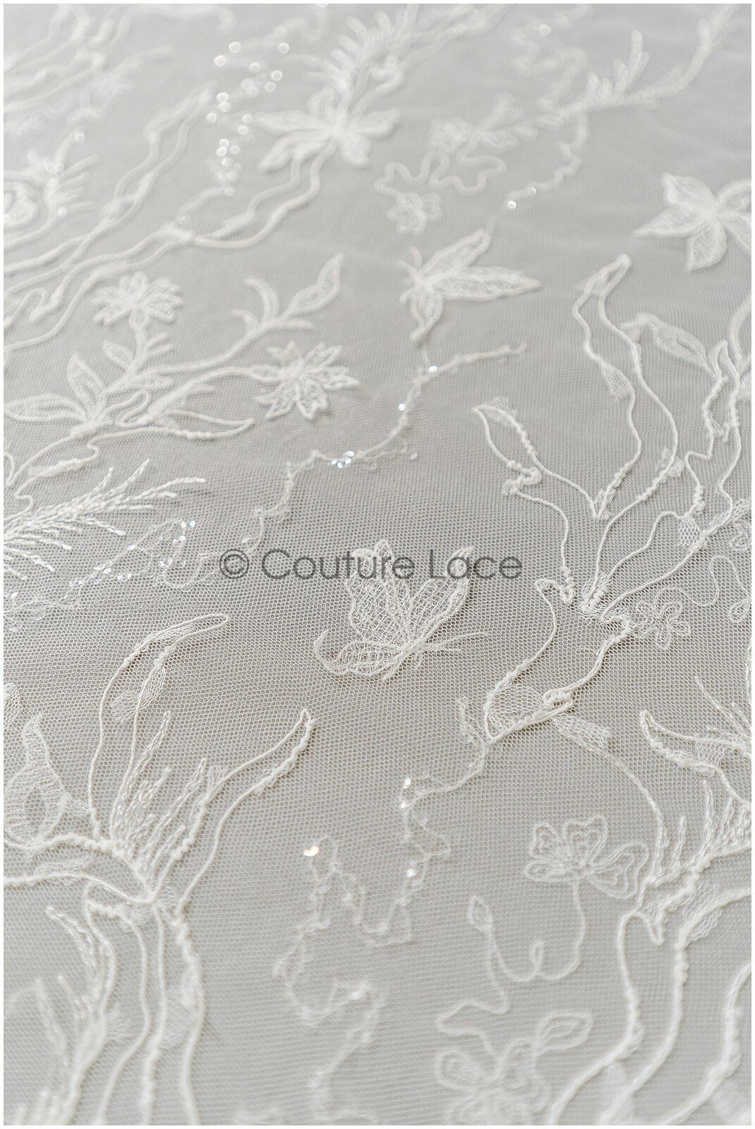 Spitzenstoff Off-White/ Braut Spitzenstoff/ romantischer Blumen Spitzenstoff mit Pailletten/ Hochzeit Spitzenstoff// L22-290