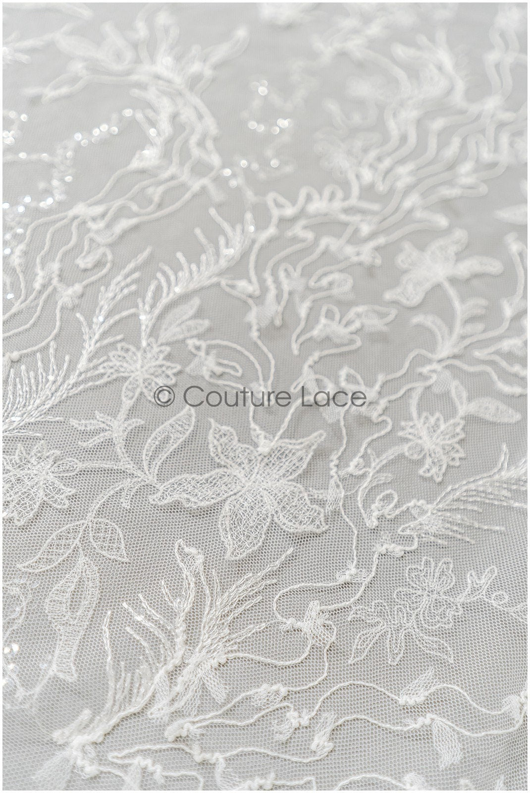 Spitzenstoff Off-White/ Braut Spitzenstoff/ romantischer Blumen Spitzenstoff mit Pailletten/ Hochzeit Spitzenstoff// L22-290
