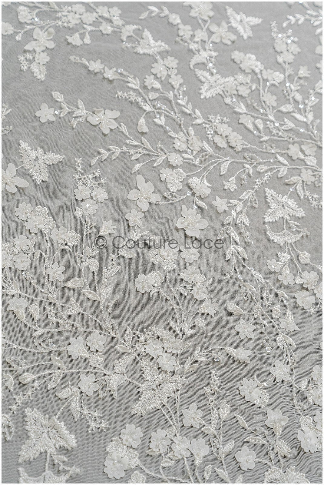 Spitzenstoff Off-White mit Perlen/ Brautspitze mit 3D-Blumen/ Brautkleid Spitz/ Perlenspitze// L22-305