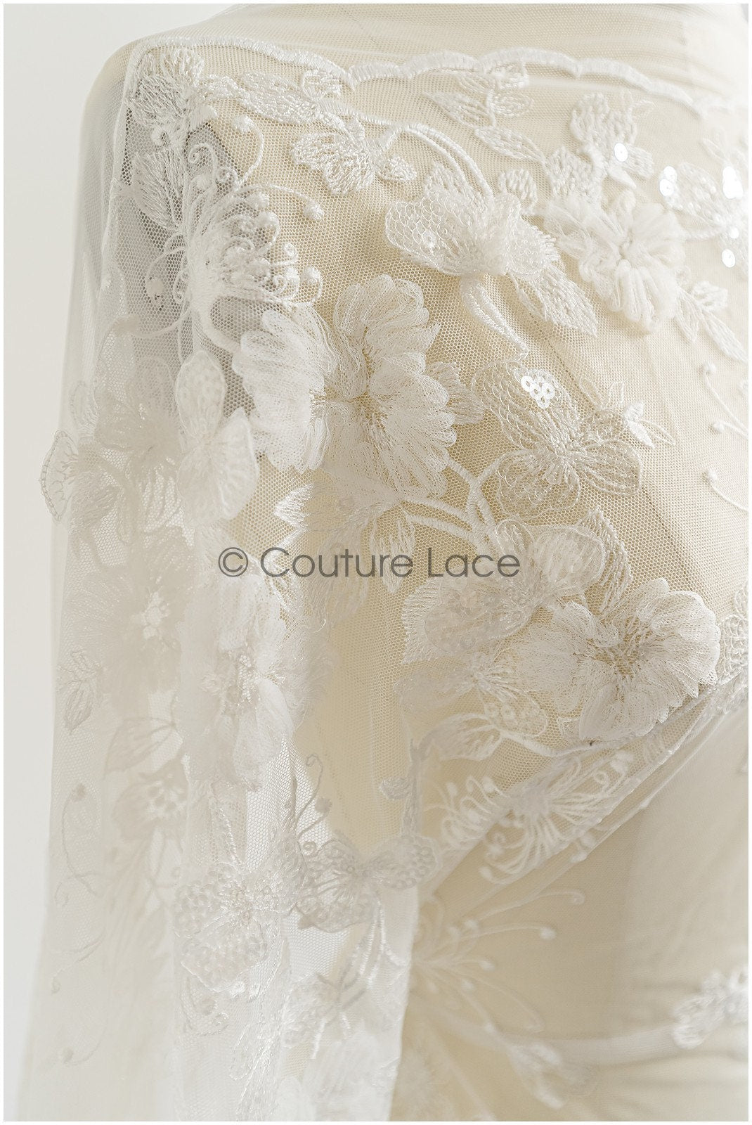 Wunderschöner 3D Blumen Spitzenstoff/ französischer Spitzenstoff Off-White/ romantischer floraler Spitzenstoff/ französische Brautspitze// L22-318B