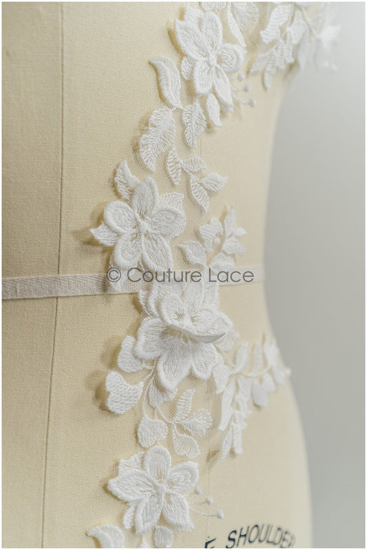 Garniture en dentelle 3D romantique/ Garniture en dentelle blanc cassé/ Garniture en dentelle brodée de fleurs 3D/ Dentelle nuptiale// T21-153