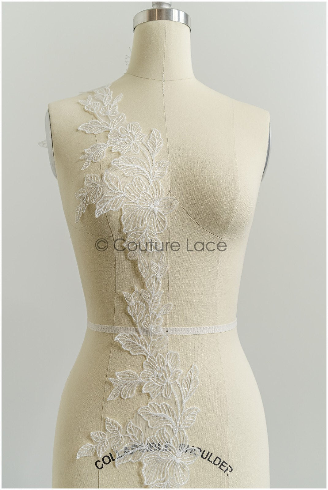 Off-white lace trim/ lace for wedding dress/ embroidered lace trim/ flower lace trim for wedding dress// T21-149