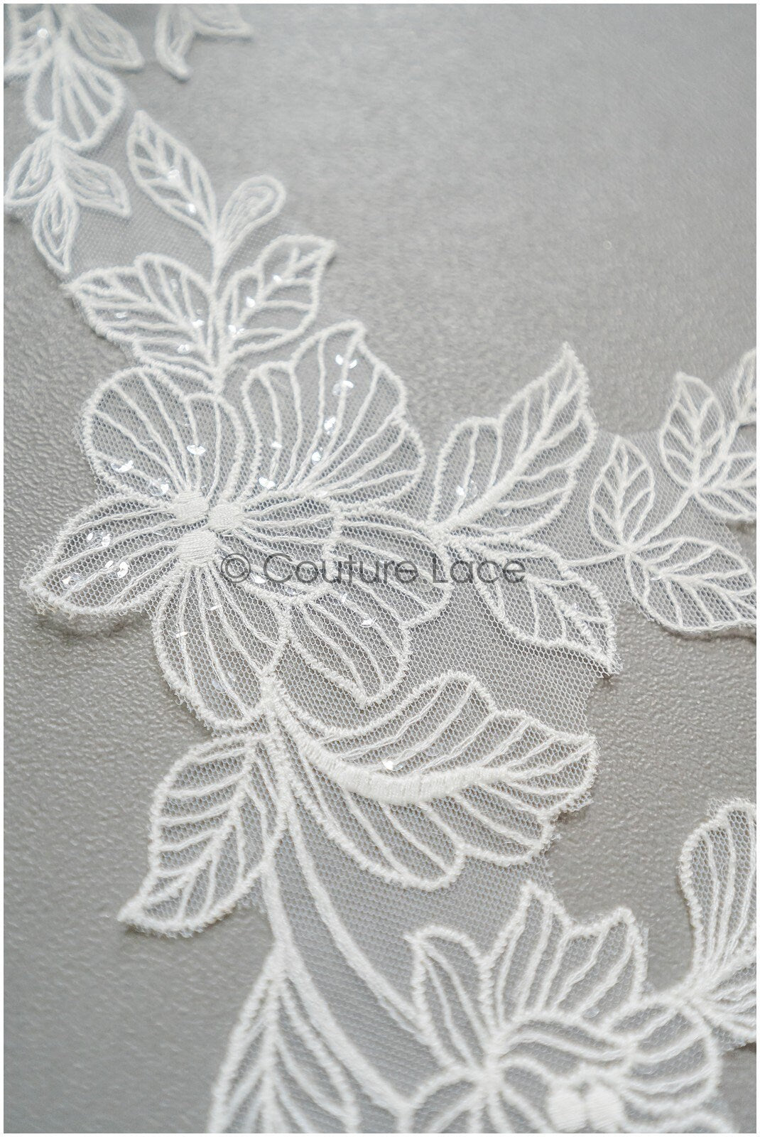 Off-white lace trim/ lace for wedding dress/ embroidered lace trim/ flower lace trim for wedding dress// T21-149