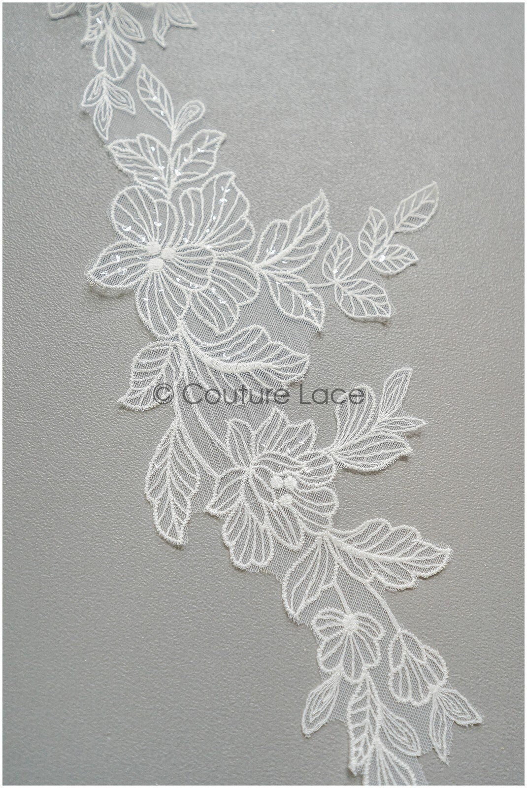 Off-white lace trim/ lace for wedding dress/ embroidered lace trim/ flower lace trim for wedding dress// T21-149