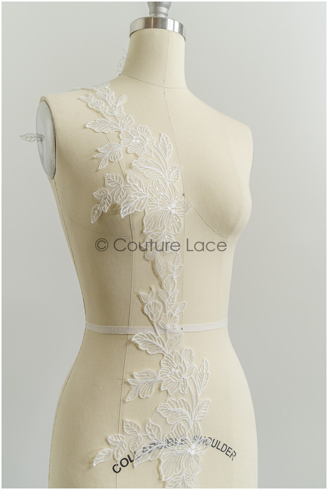 Off-white lace trim/ lace for wedding dress/ embroidered lace trim/ flower lace trim for wedding dress// T21-149