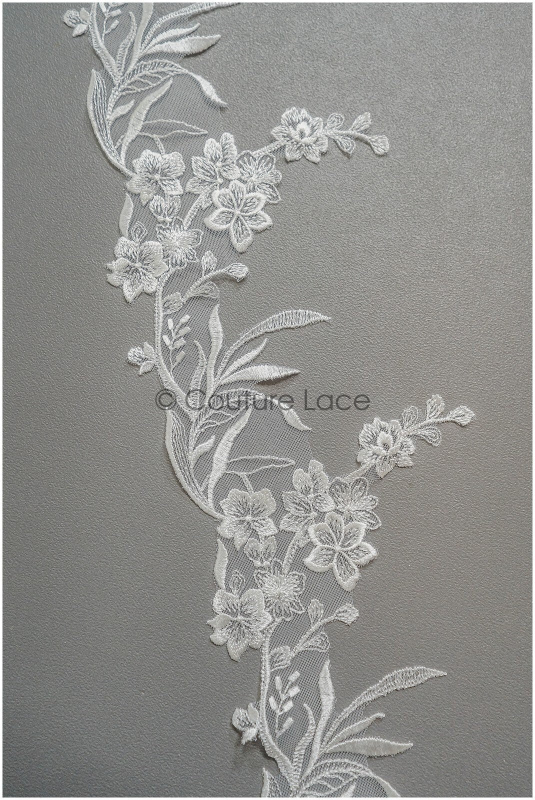 Romantic lace trim off-white/ wedding dress lace trim/ embroidered lace trim// T21-152