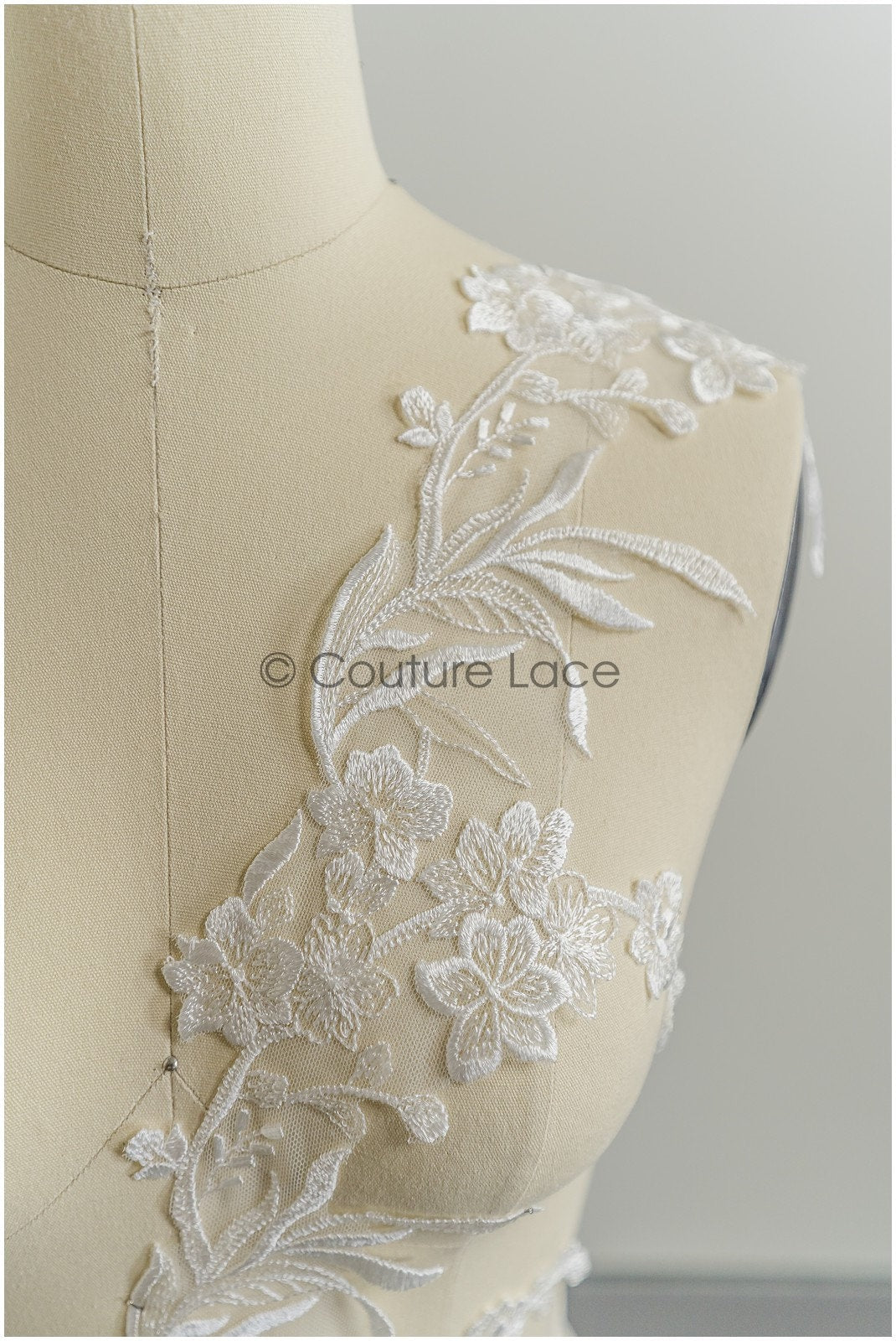 Romantic lace trim off-white/ wedding dress lace trim/ embroidered lace trim// T21-152
