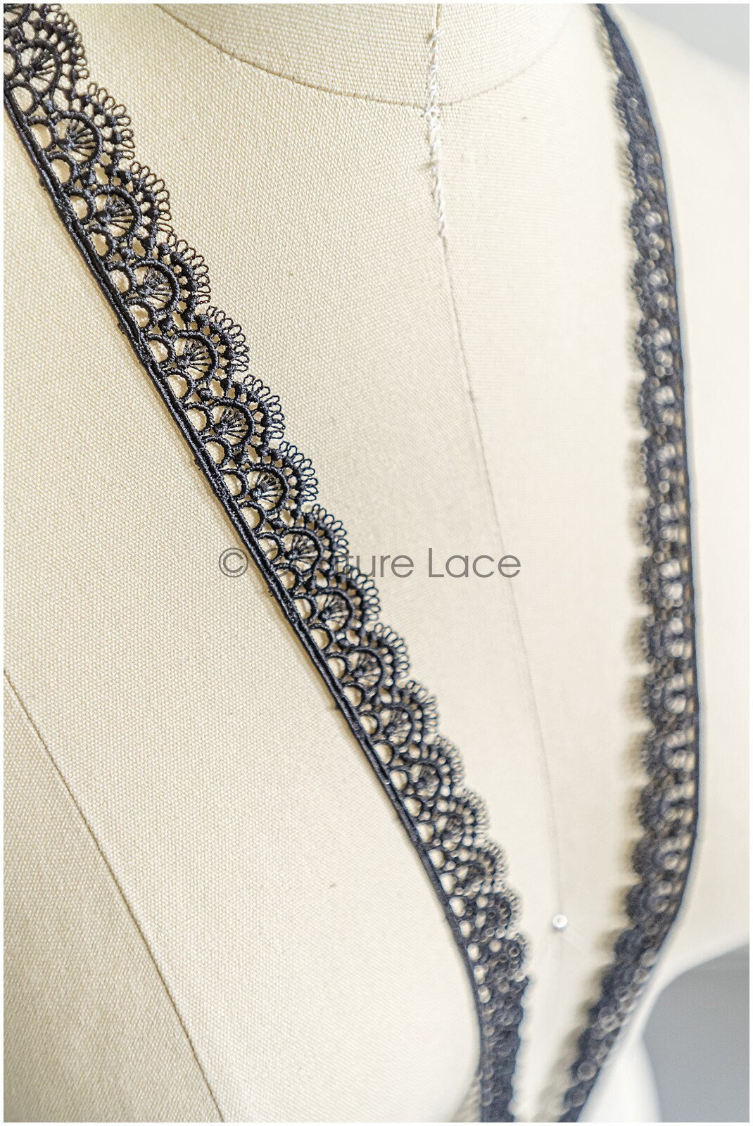 5yds Black Boho Lace Trim/ Lace Trim for Evening Dresses and Lingerie/ Macrame Lace Trim/ Crocheted Lace// T22-176