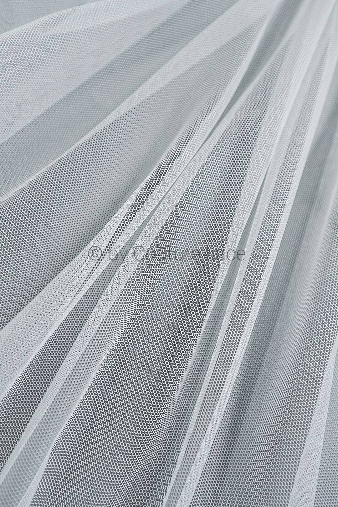 180cm wide - soft tulle fabric for bridal veils & wedding dresses/ off-white tulle fabric// R-119