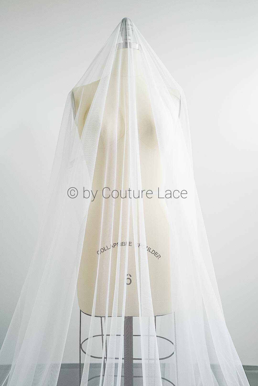 180cm wide - soft tulle fabric for bridal veils & wedding dresses/ off-white tulle fabric// R-119