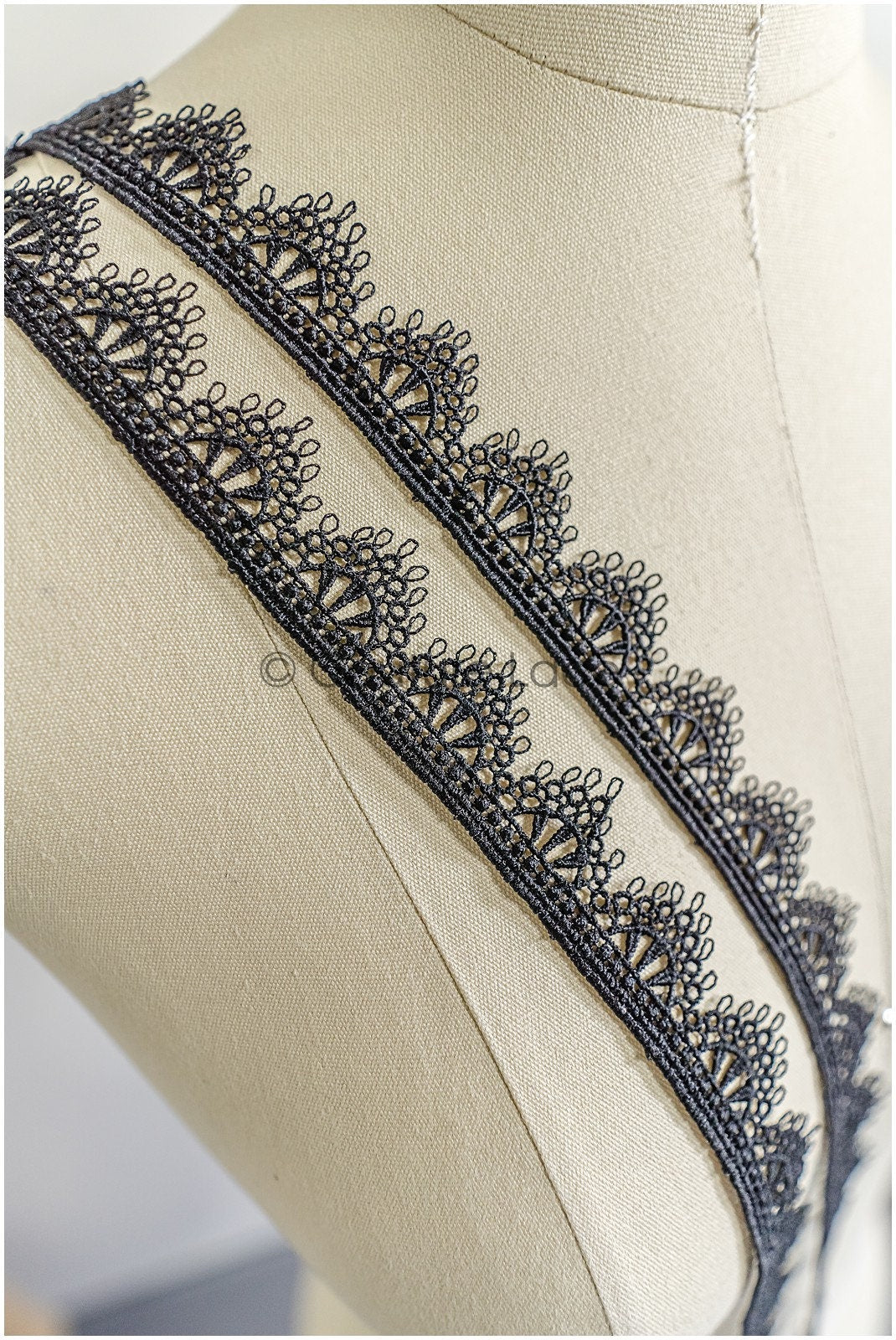 5yds Boho Lace Trim Black/ Crocheted Lace Trim/ Boho Guipure Lace Trim// T22-164