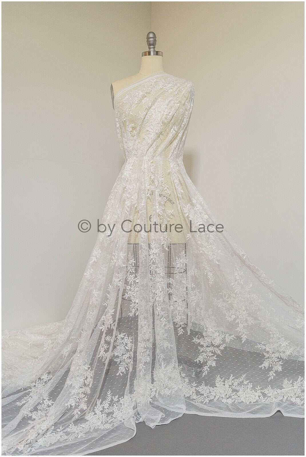 Romantischer Blumen Spitzenstoff Off-White/ Hochzeitskleid Spitzenstoff/ Braut Blumenspitze/ bestickter Spitzenstoff/ Spitzenschleier// L19-033