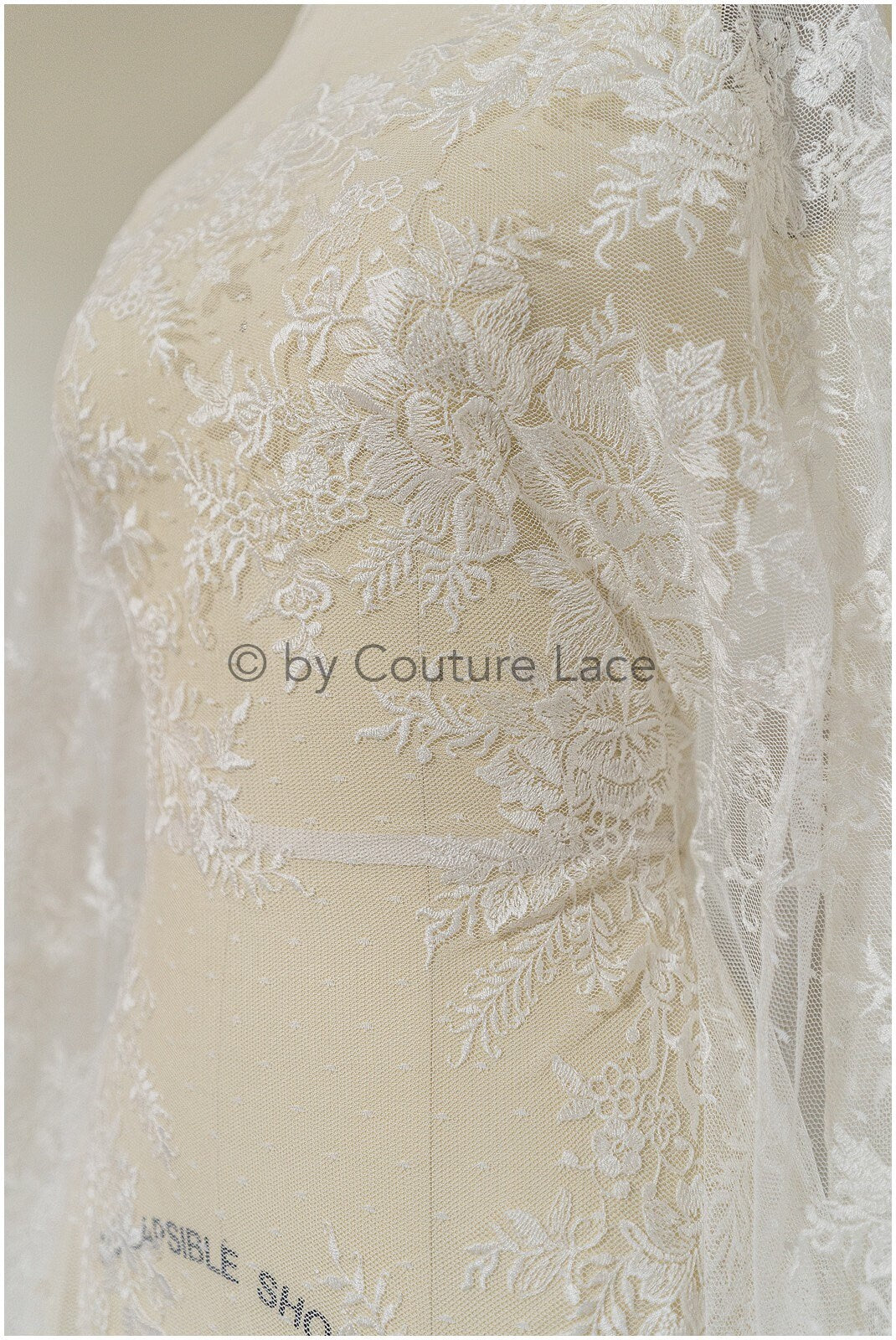 Romantischer Blumen Spitzenstoff Off-White/ Hochzeitskleid Spitzenstoff/ Braut Blumenspitze/ bestickter Spitzenstoff/ Spitzenschleier// L19-033
