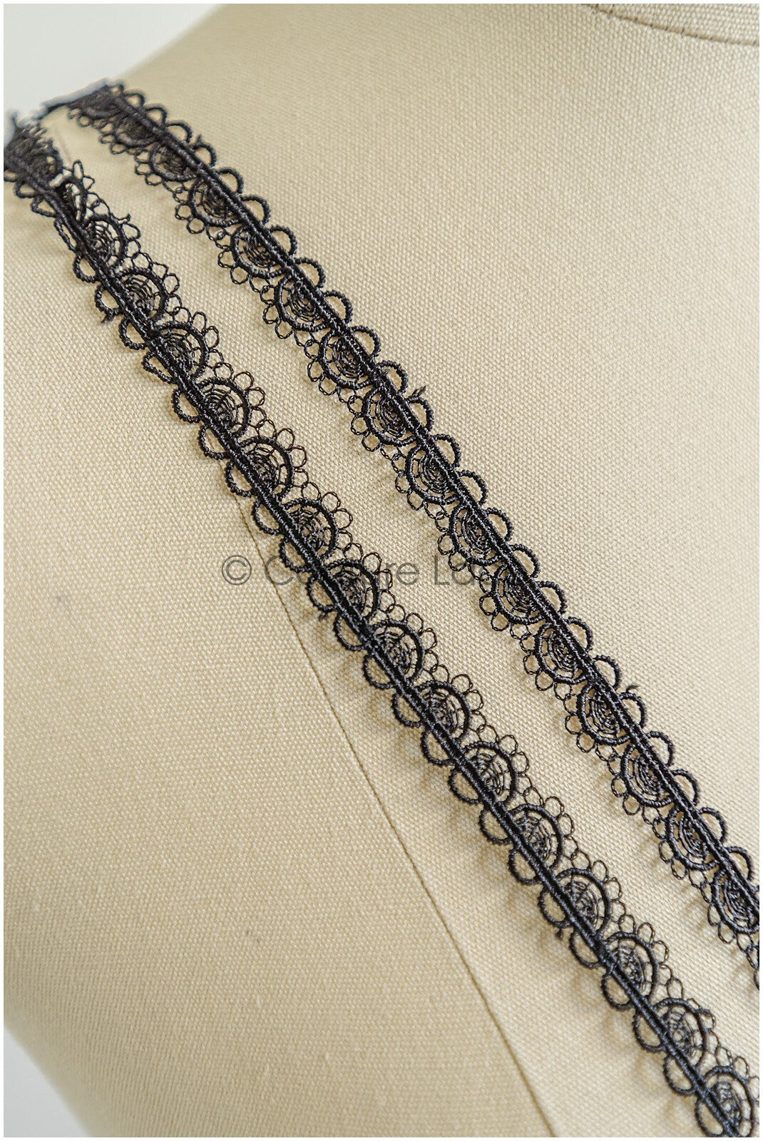 4yds Boho lace trim crocheted black/ bridal guipure lace trim/ wedding veil lace trim// T22-188