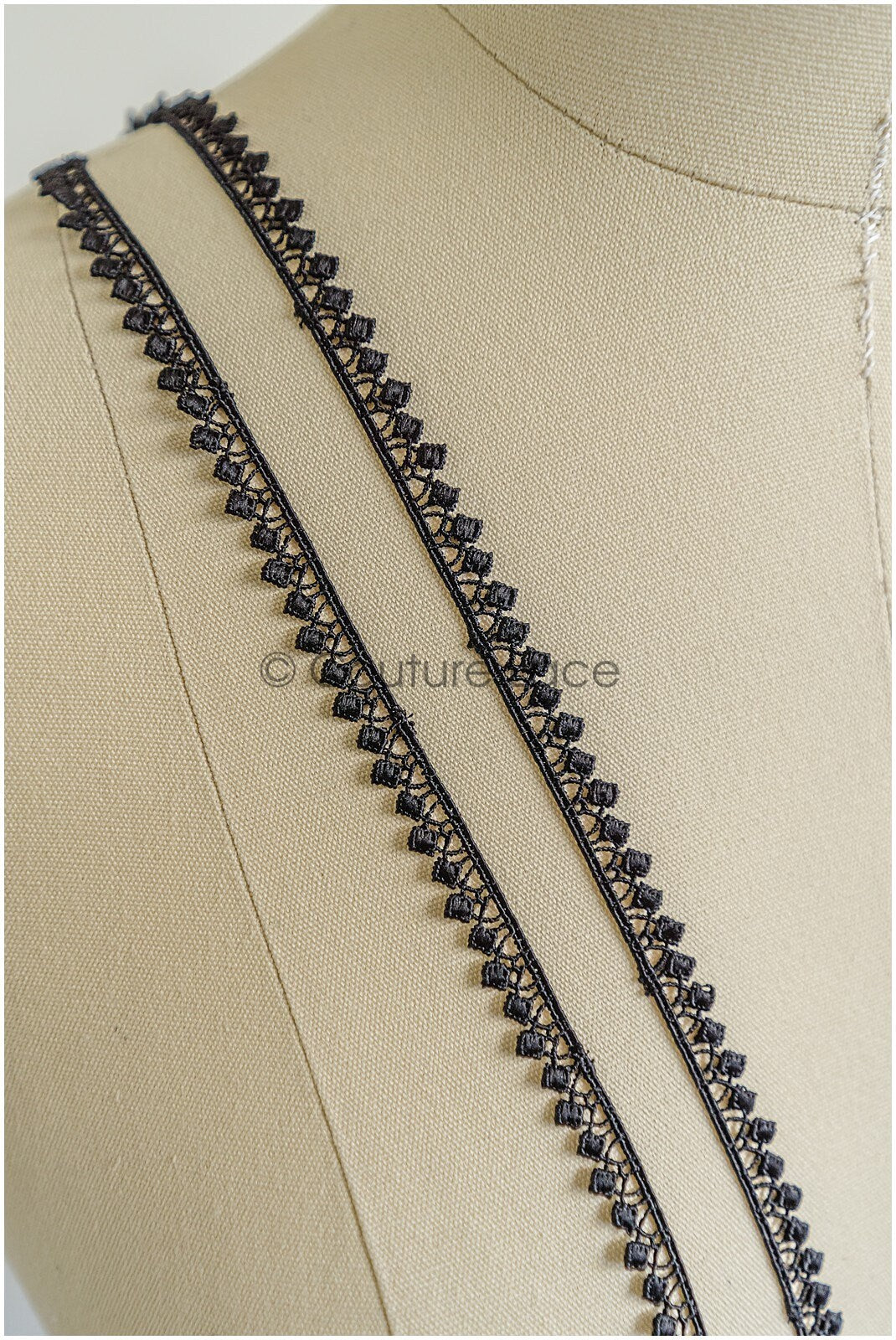 4yds boho lace trim/ black lace trim/ bridal guipure lace trim/ lace trimming// T22-195