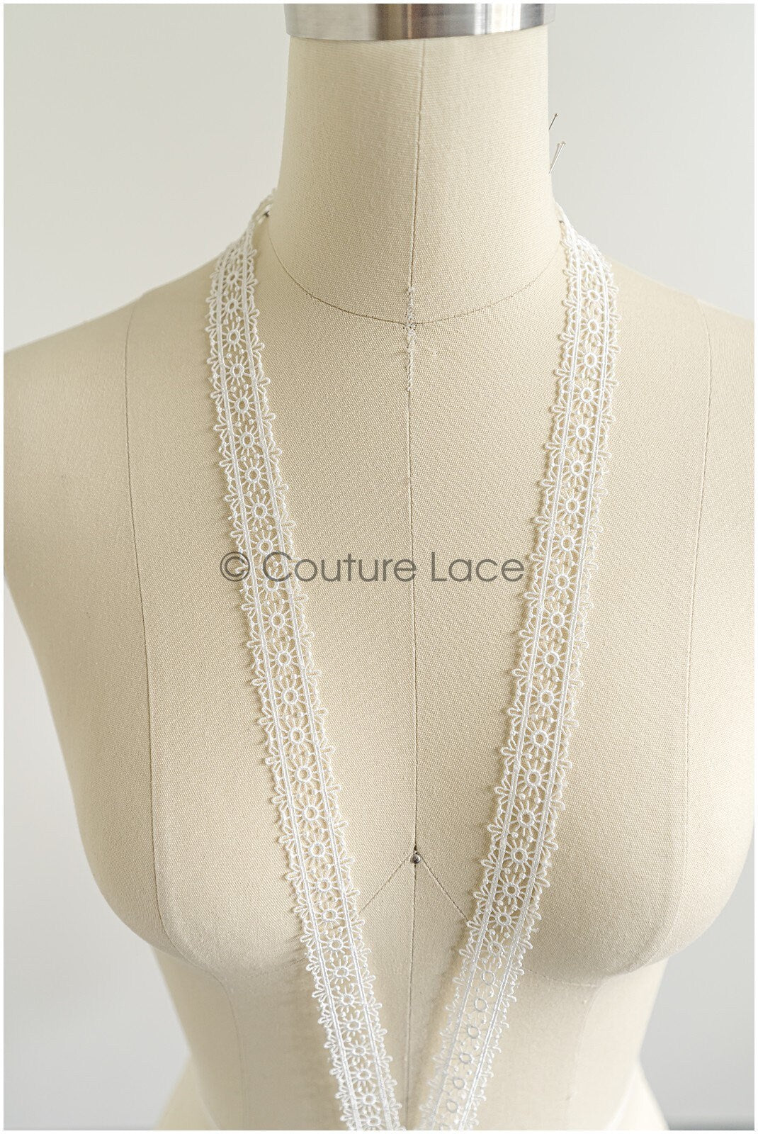 4yds Boho lace trim off-white/ crocheted lace trim/ guipure lace trim/ bridal dress lace// T22-202