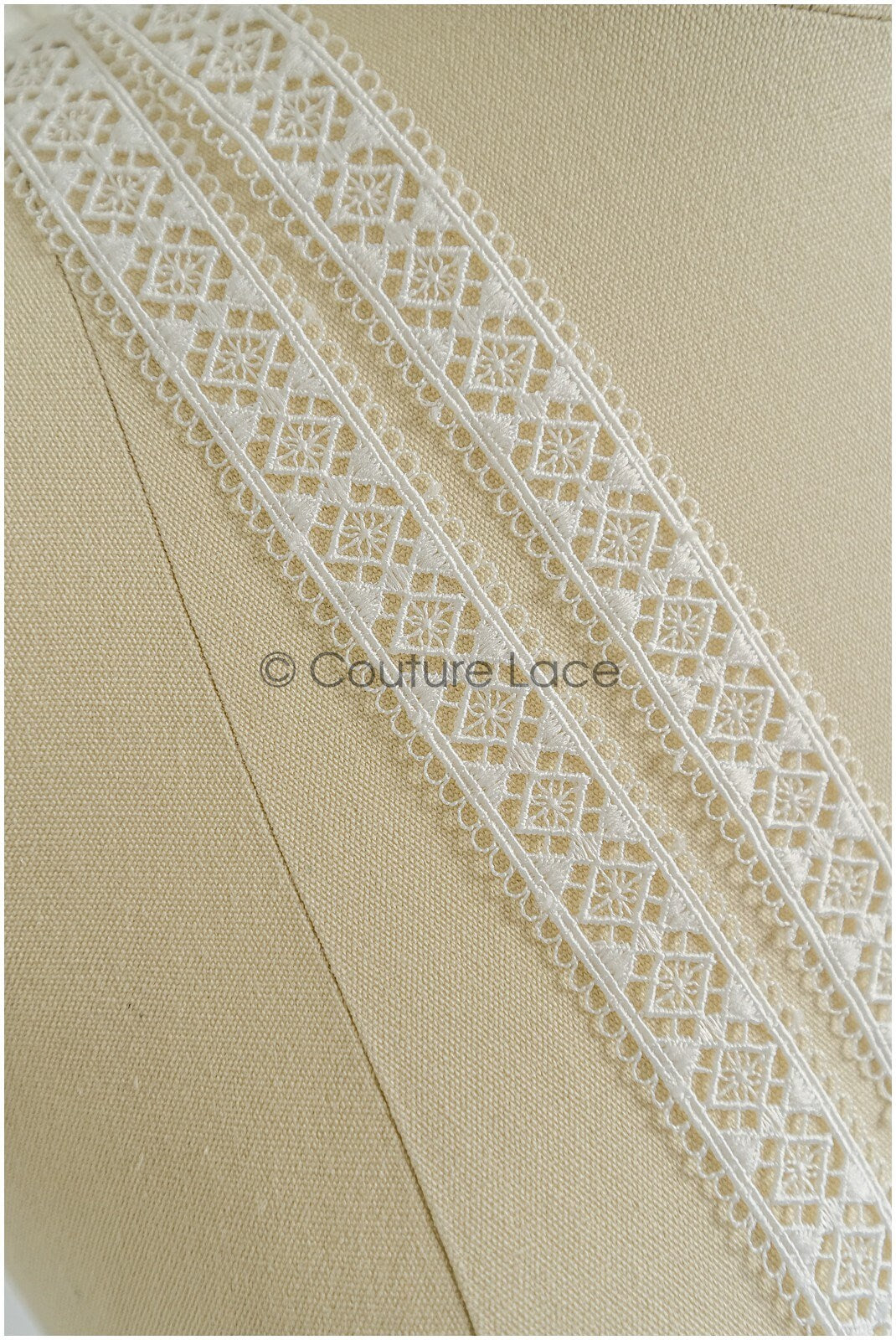 4yds Off-White Boho Lace Trim/ Crocheted Lace Trim/ Bridal Guipure Lace/ Dot Lace// T22-209