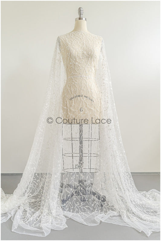 Wunderschöner Perlen Spitzenstoff mit kleinen Blättern/ Couture Spitzenstoff mit Perlen & Pailletten/ Brautspitze Off-White// L22-174B