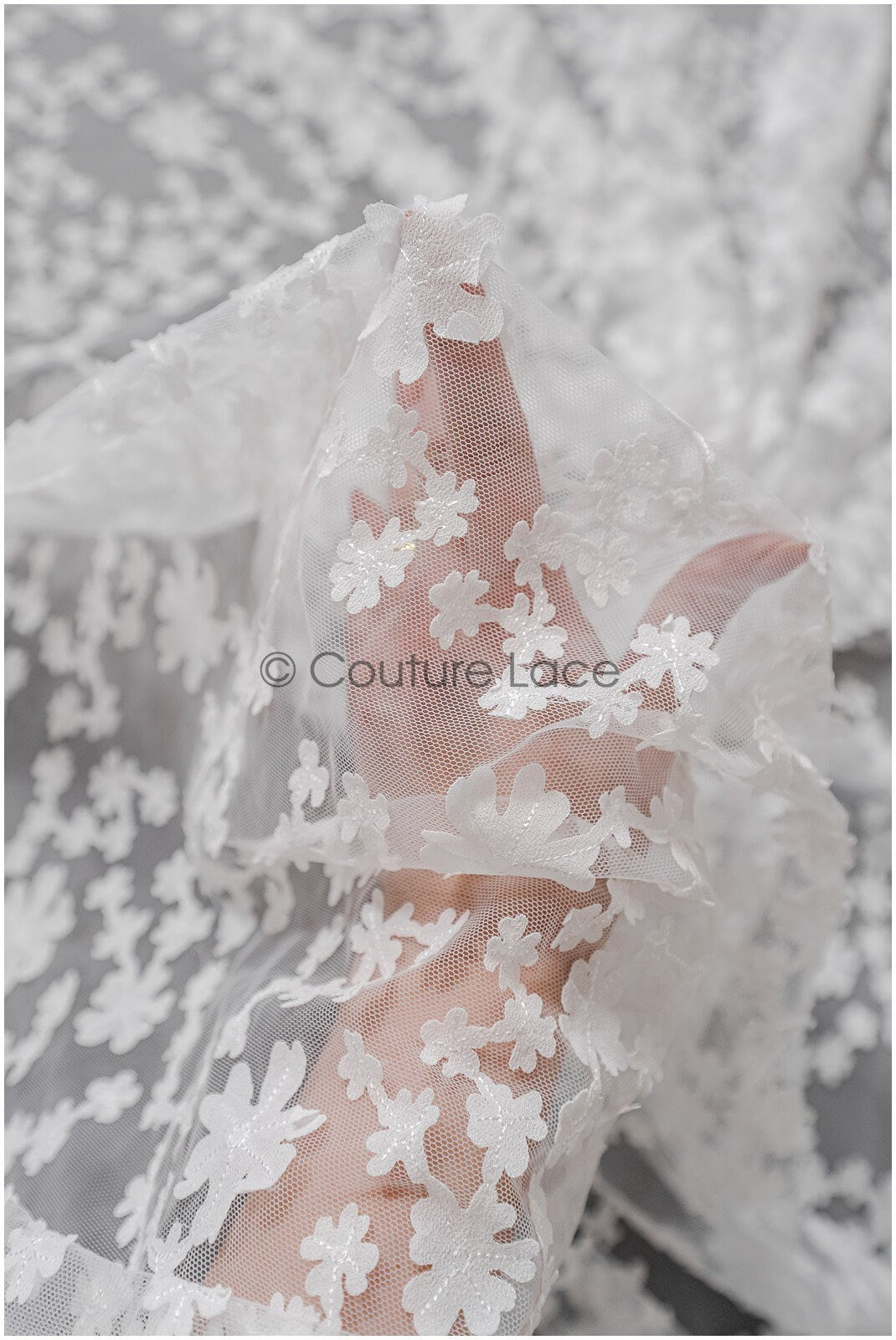 3D Blumen Spitzenstoff Off-White/ französische Spitze/ Couture Spitze/ Brautspitze mit Blumen// L22-424T